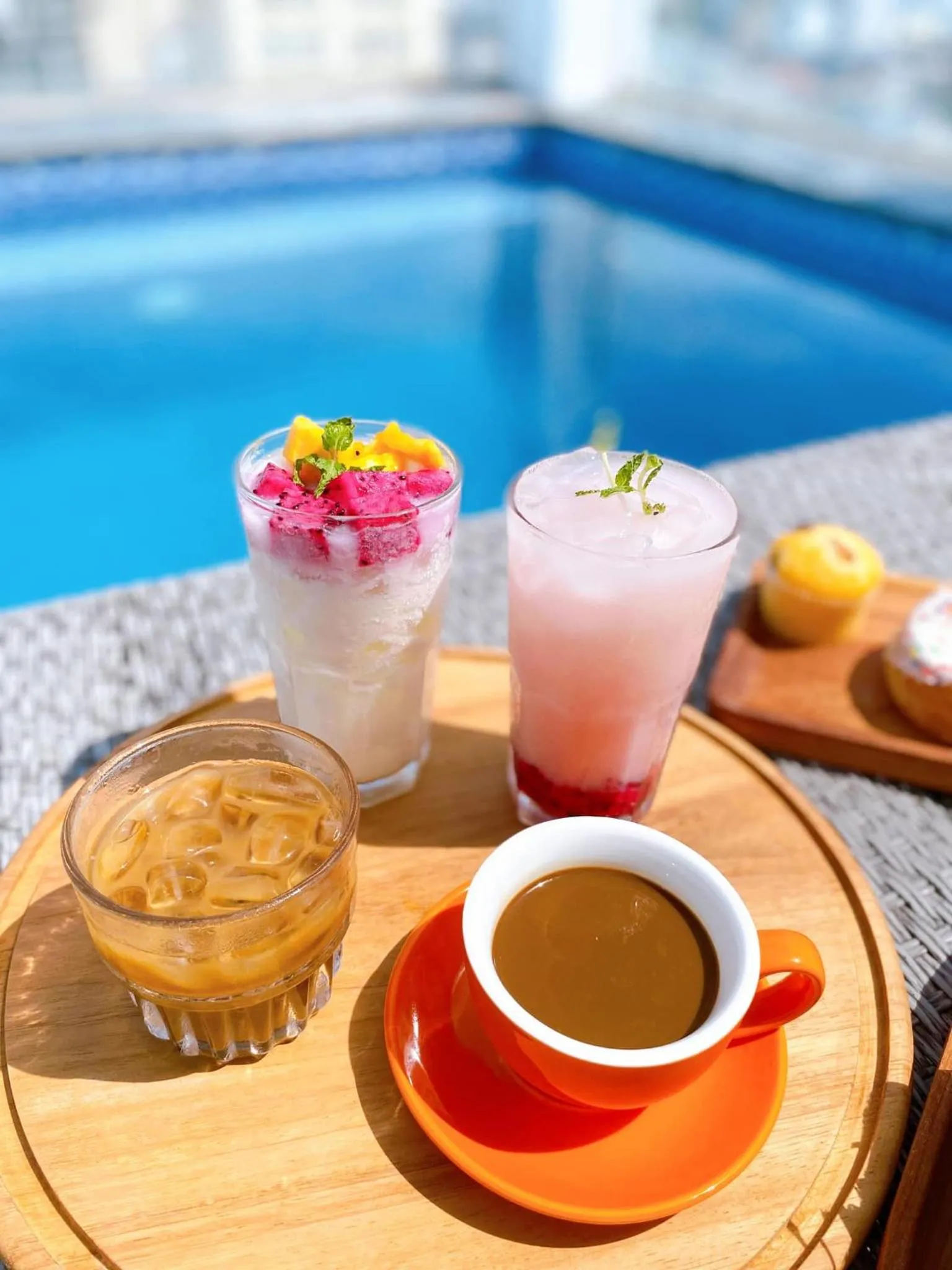 Swimming pool in Hai Trieu Hotel