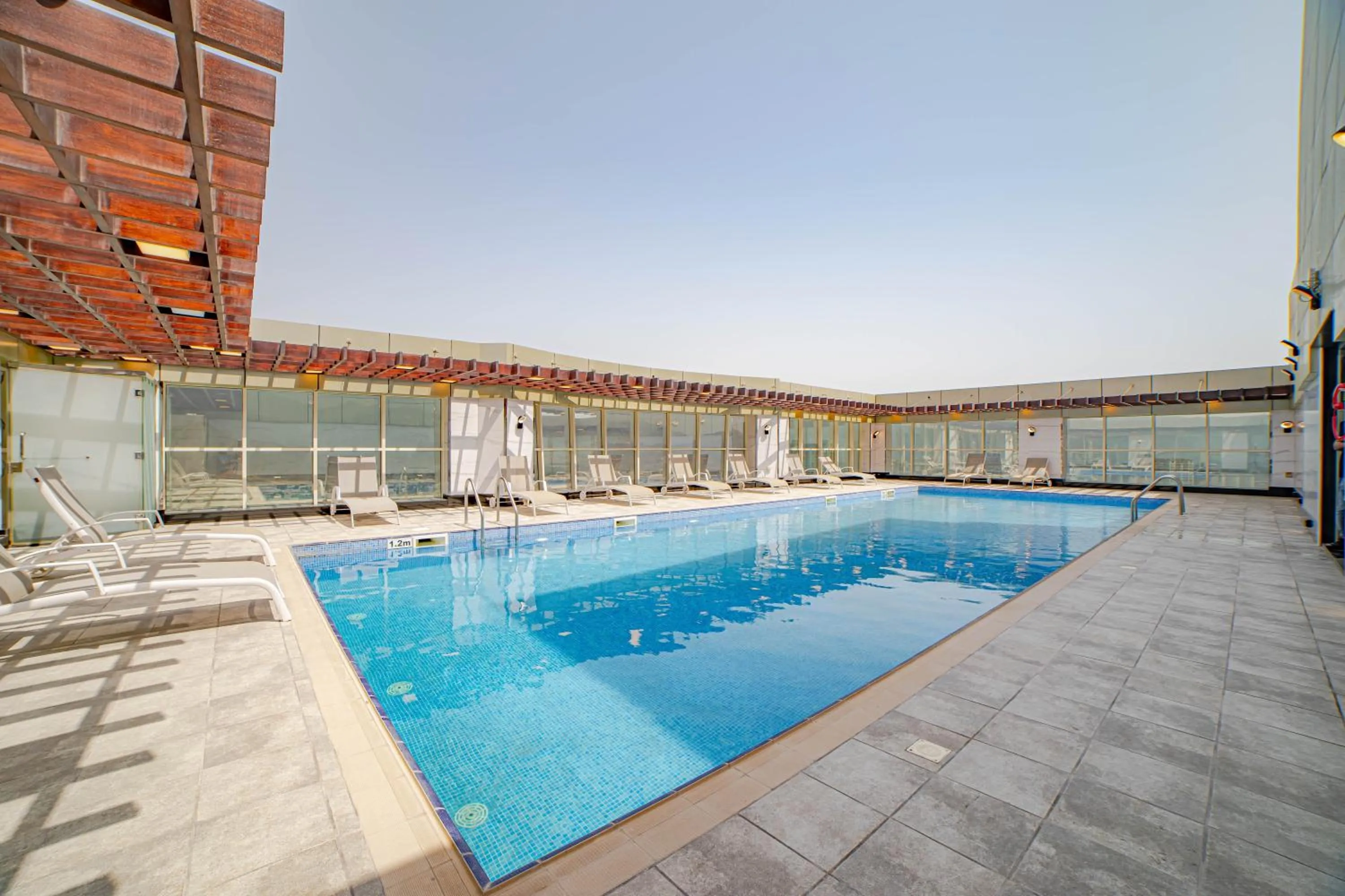 Swimming pool in Platinum Coast Hotel Apartments