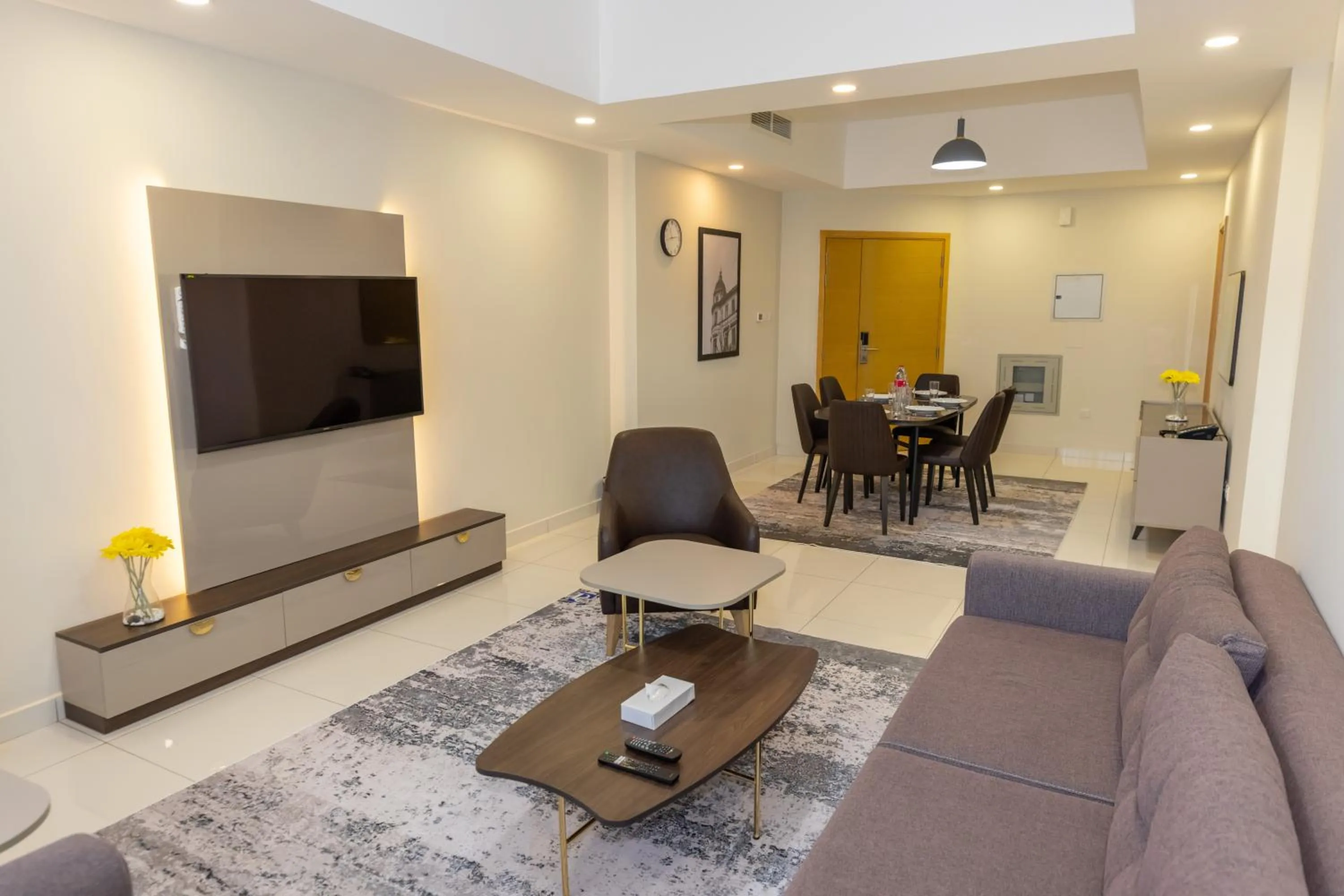 TV and multimedia in Platinum Coast Hotel Apartments