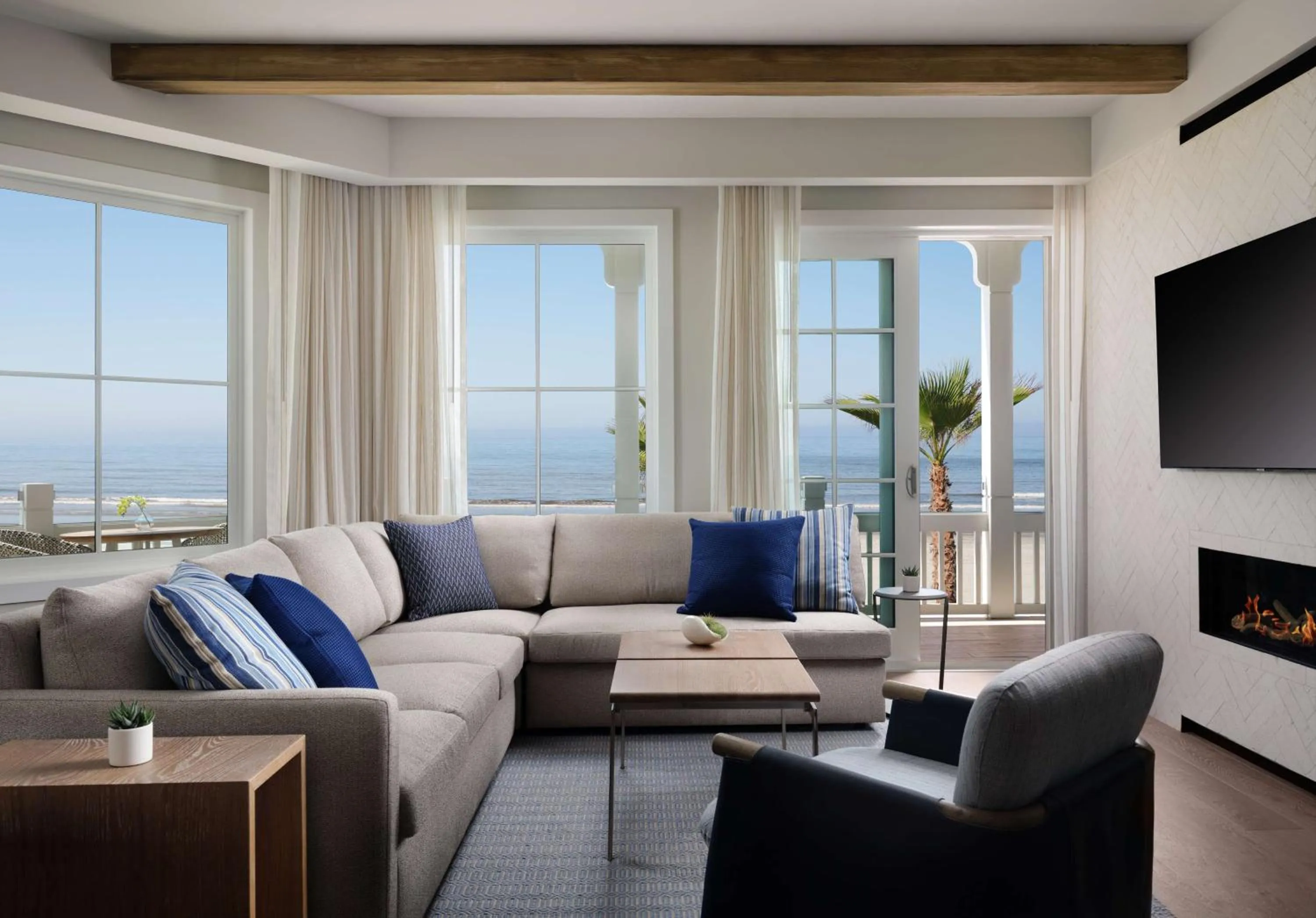 Living room in Shore House at The Del, LXR Hotels & Resorts