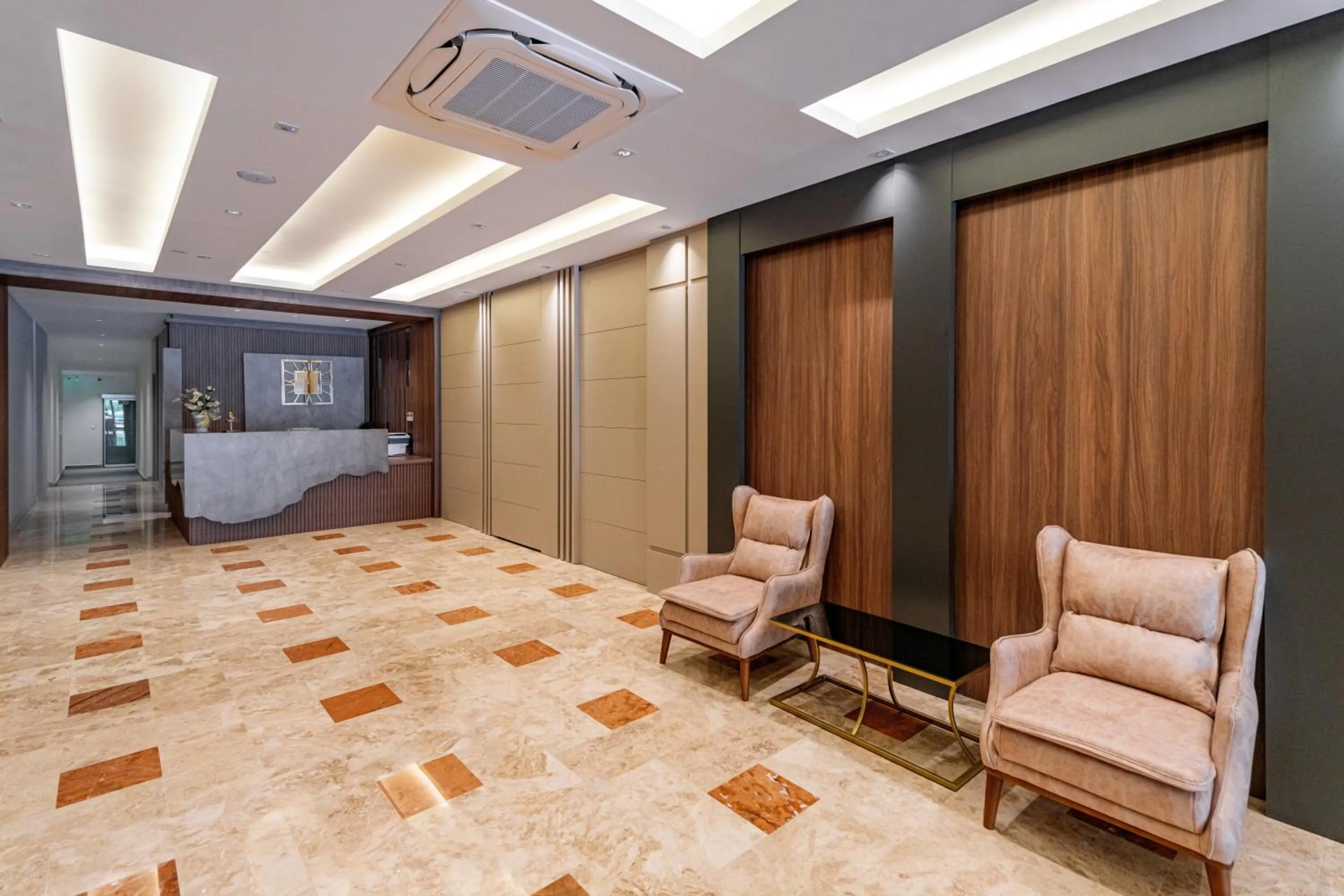 Lobby or reception in New Safir Apart Hotel