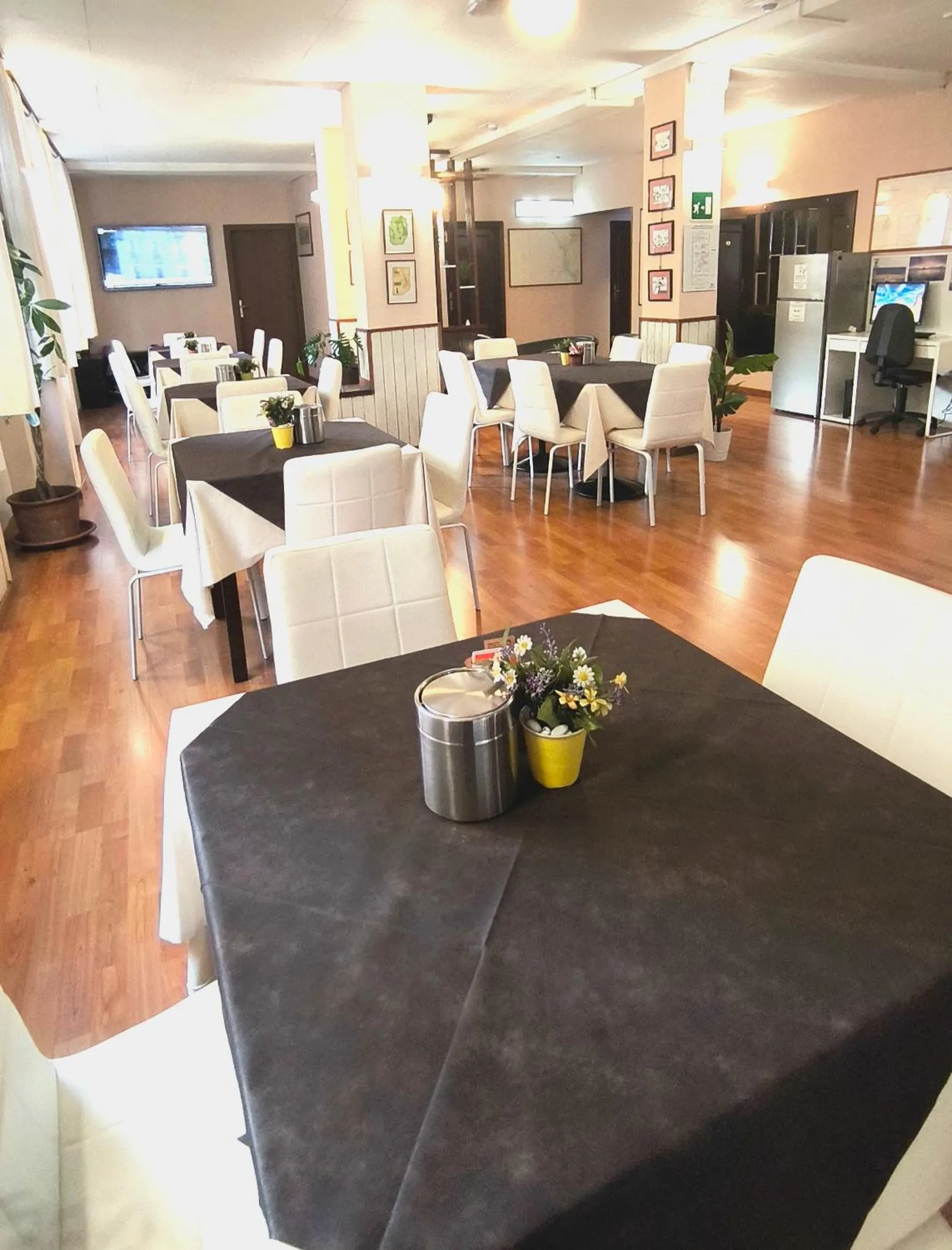 Giappone Inn Parking Hotel