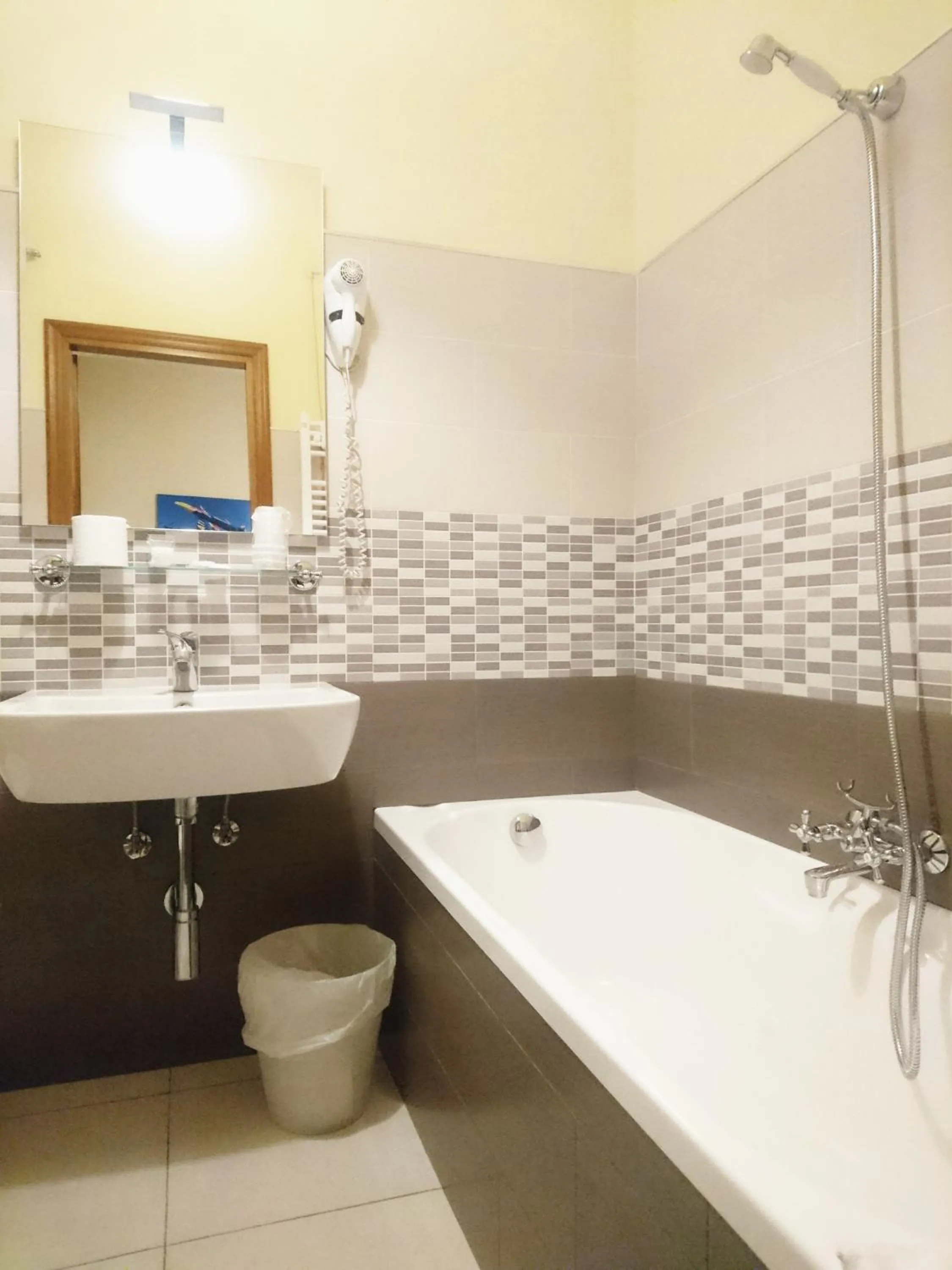 Giappone Inn Parking Hotel