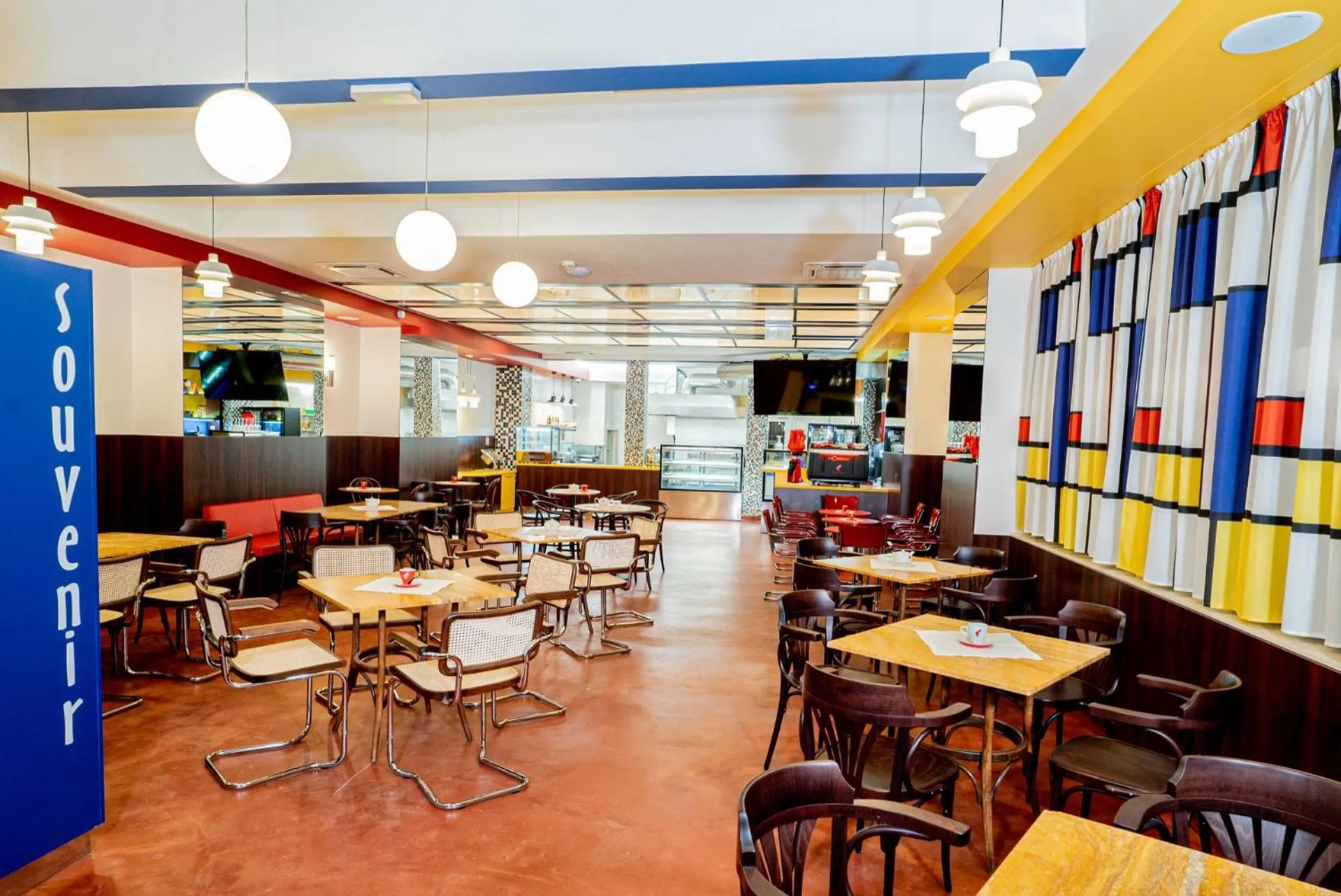 Restaurant/places to eat in Hotel Avion - National Cultural Monument - ICONIC HOUSES ORG