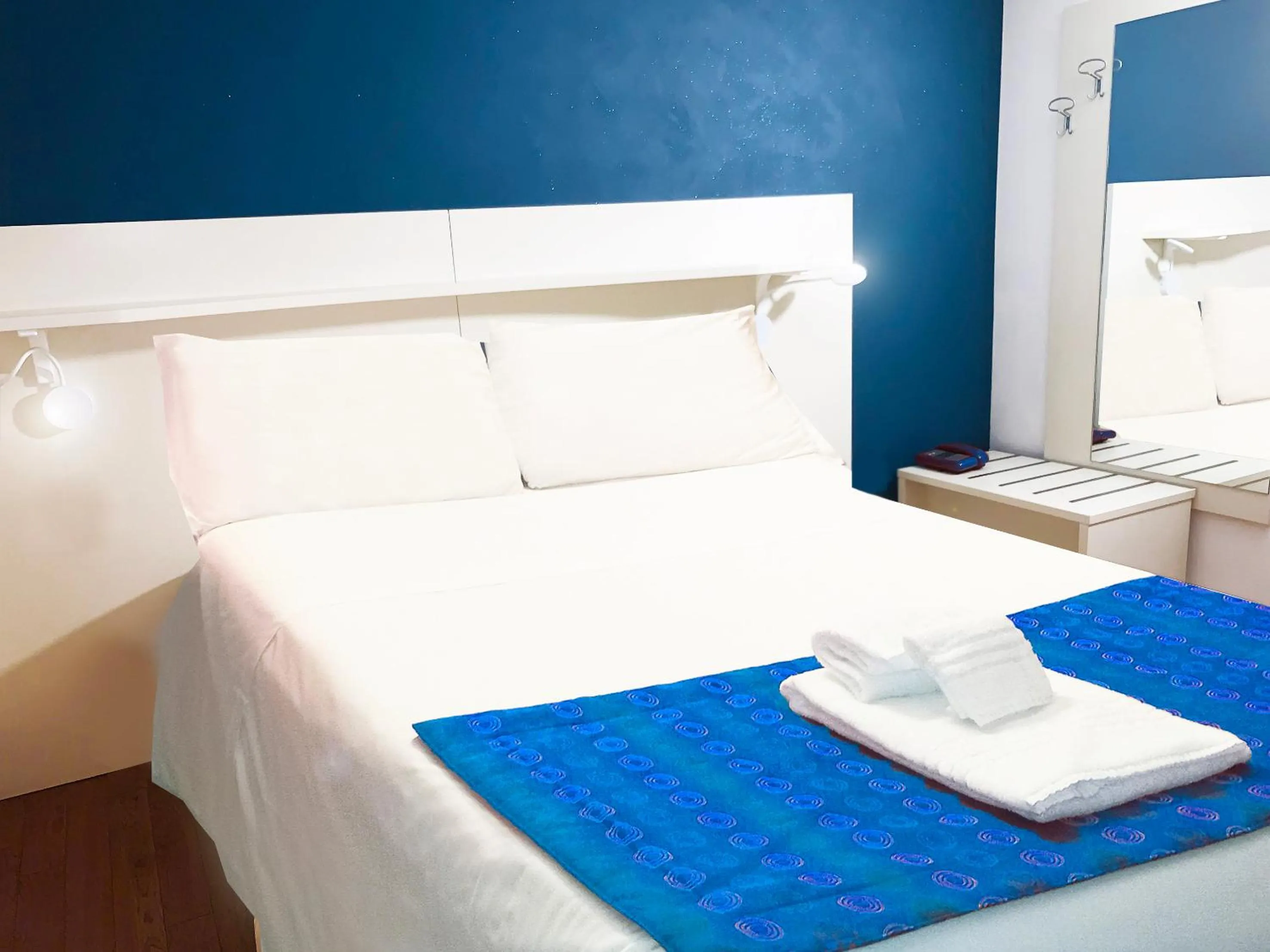 Bedroom, Bed in Hotel Amadeus