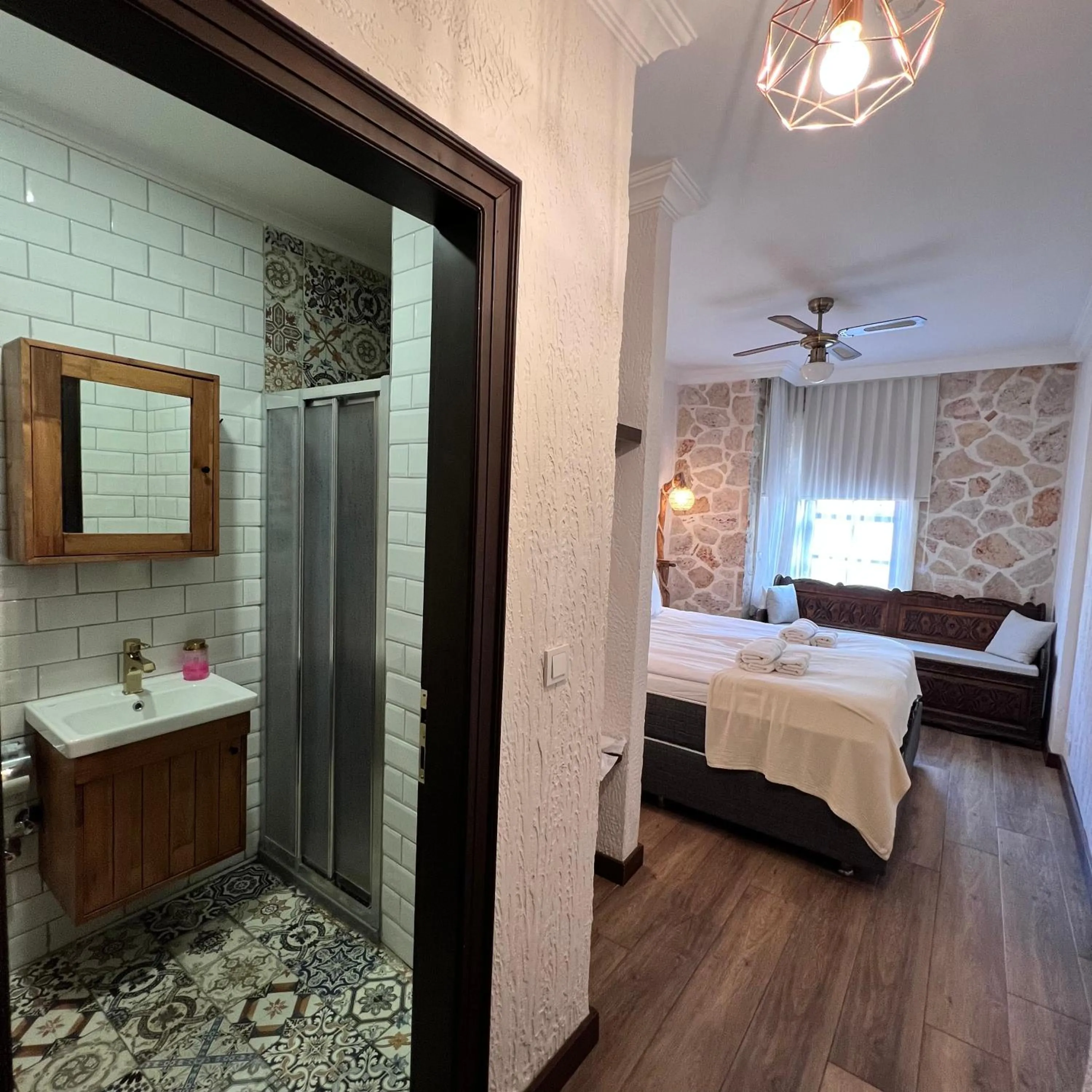 Shower, Bed in Villa Citronella Boutique Hotel