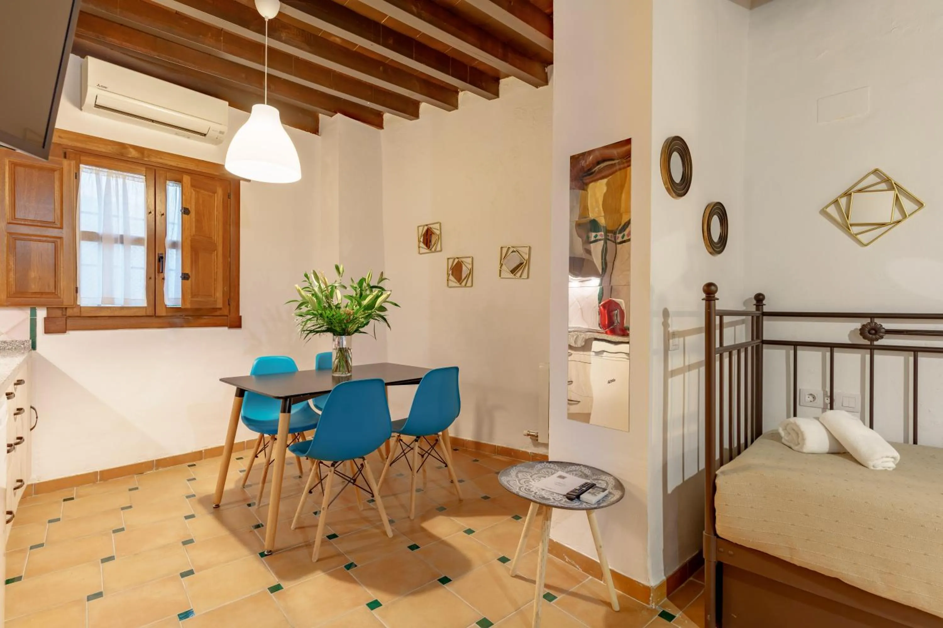 kitchen, Bed in SUITES CASA DE LAS COLUMNAS