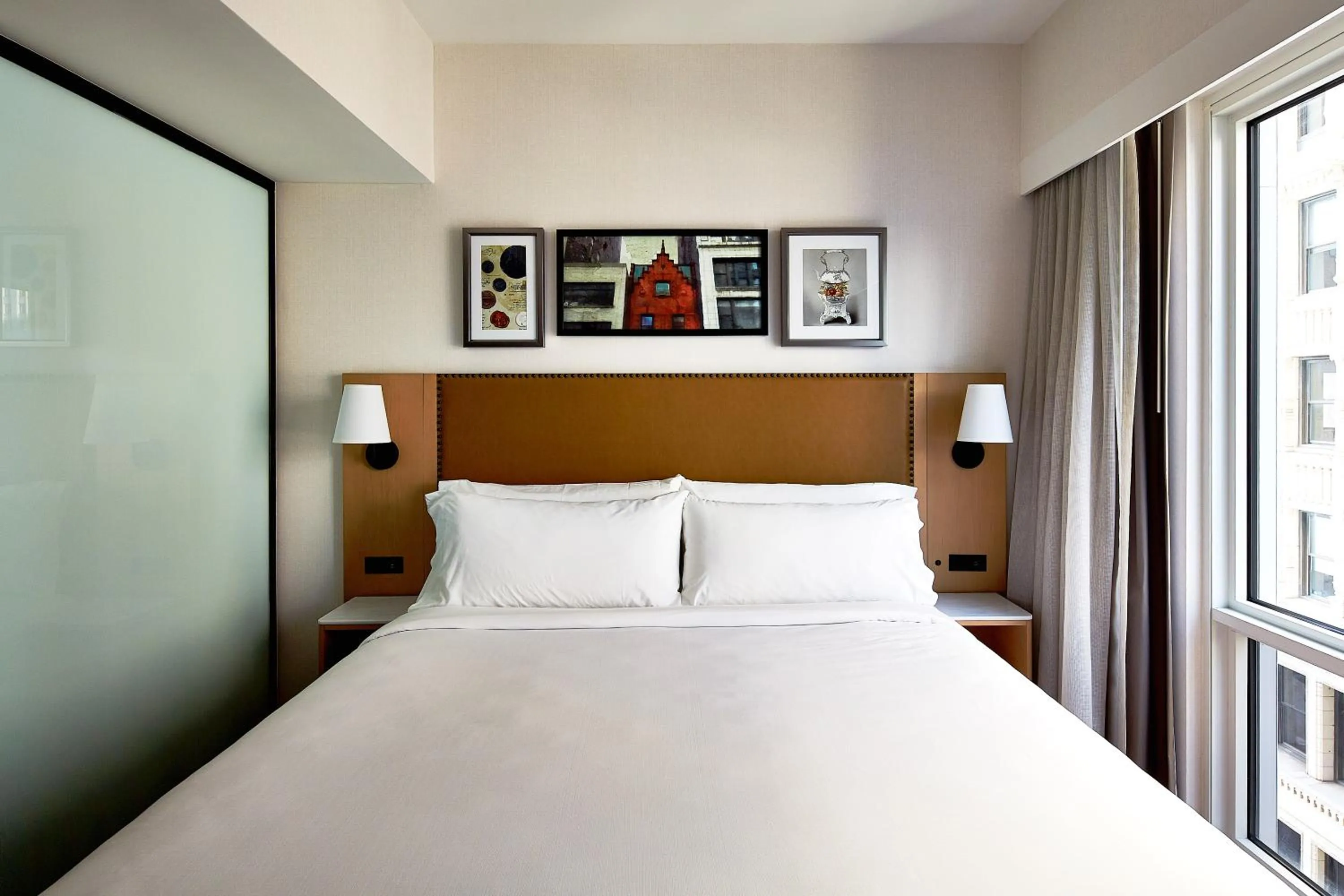 Bedroom, Bed in Hotel Indigo NYC Financial District by IHG