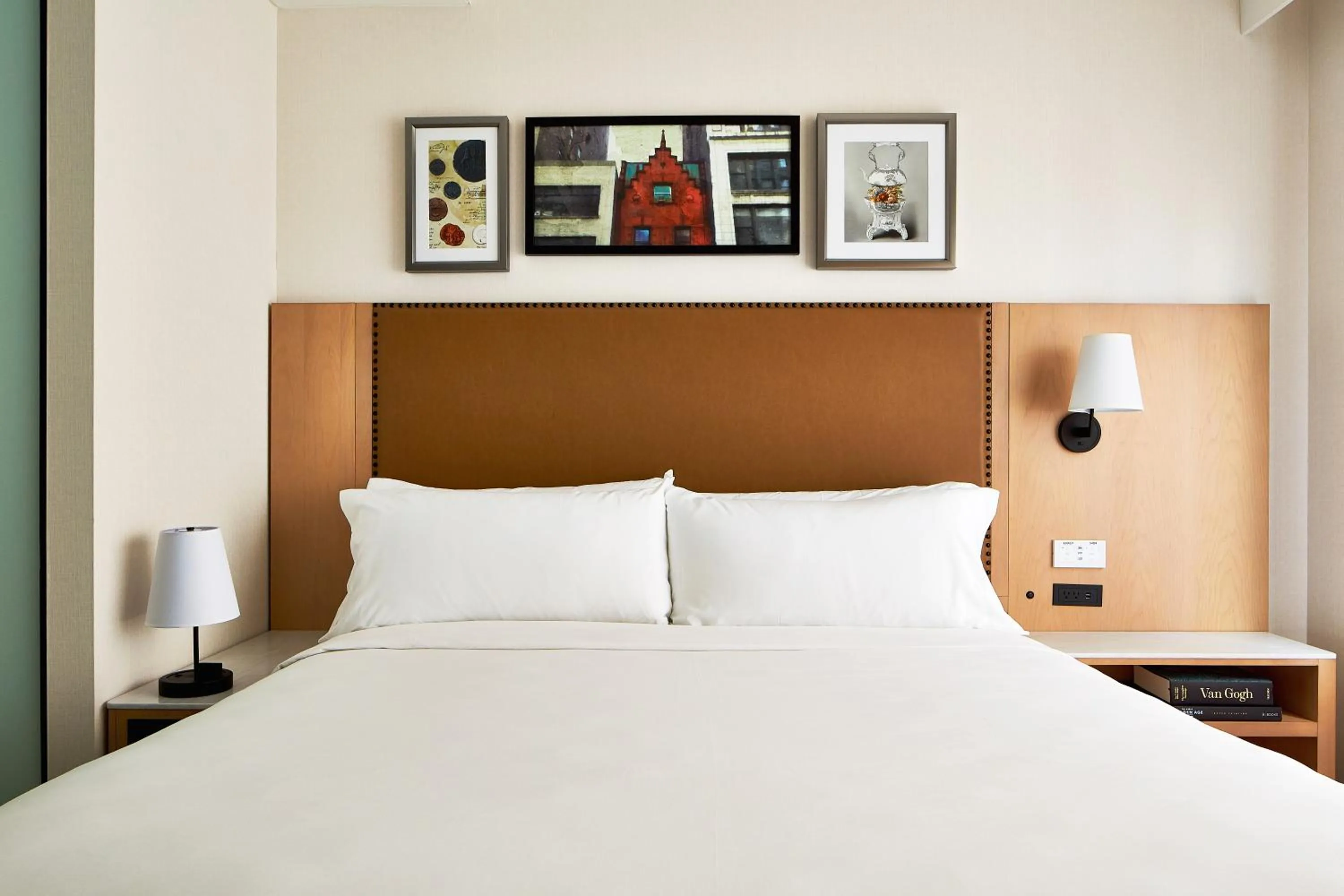 Bedroom, Bed in Hotel Indigo NYC Financial District by IHG