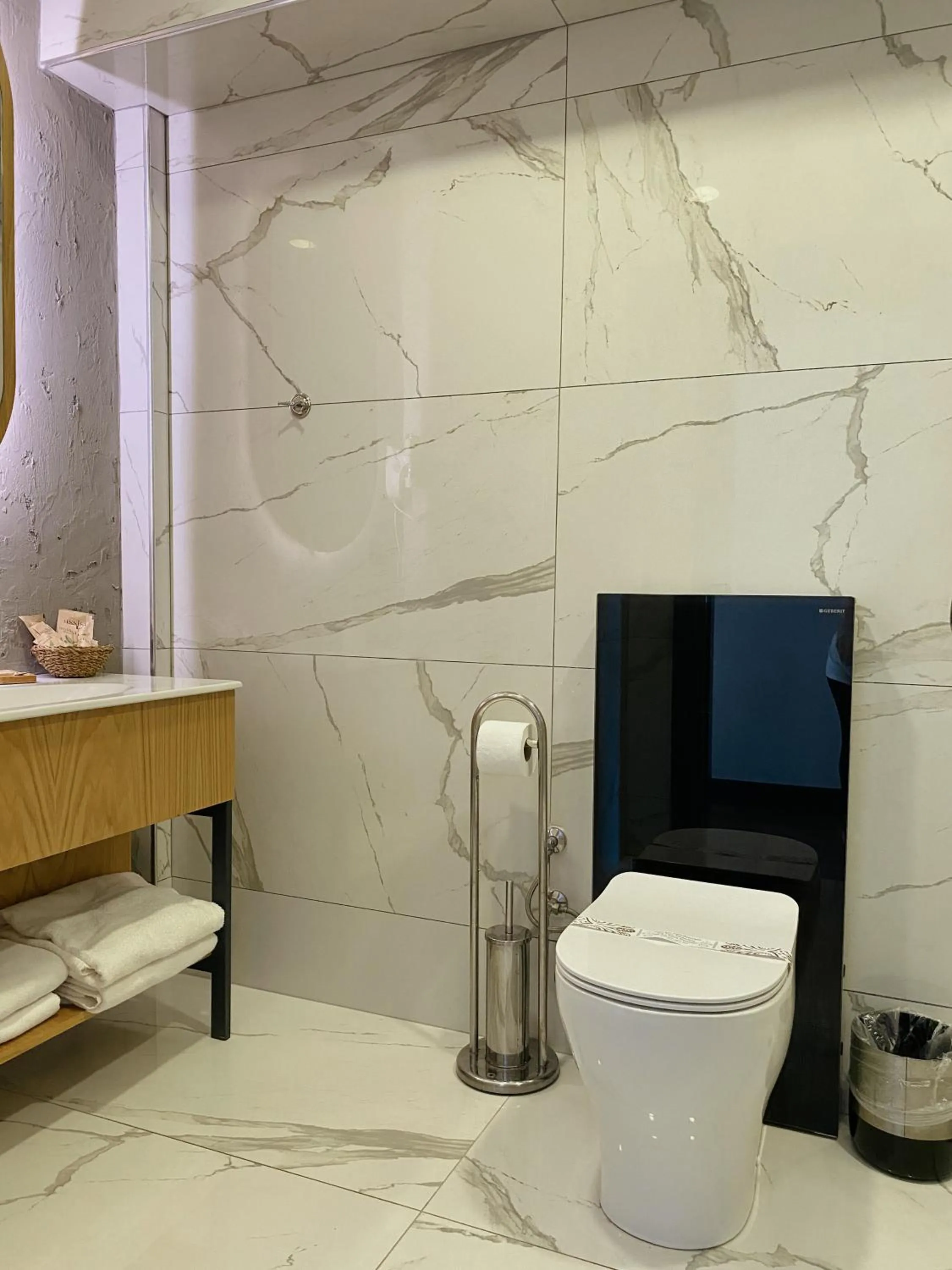 Toilet in Lal Azure Alaçatı