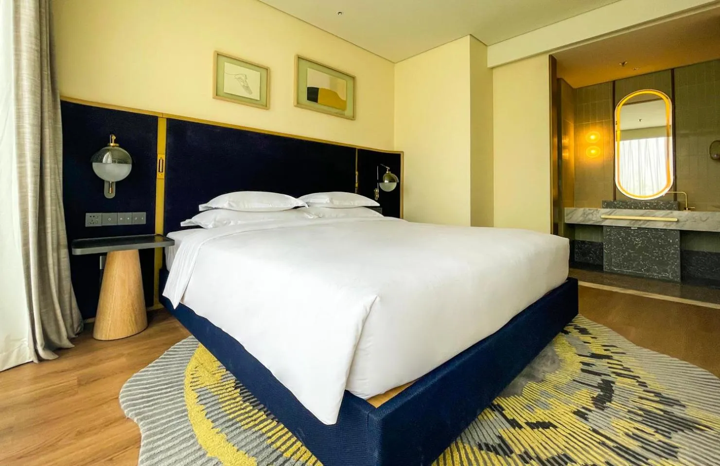 Bed in voco Nanjing Garden Expo by IHG