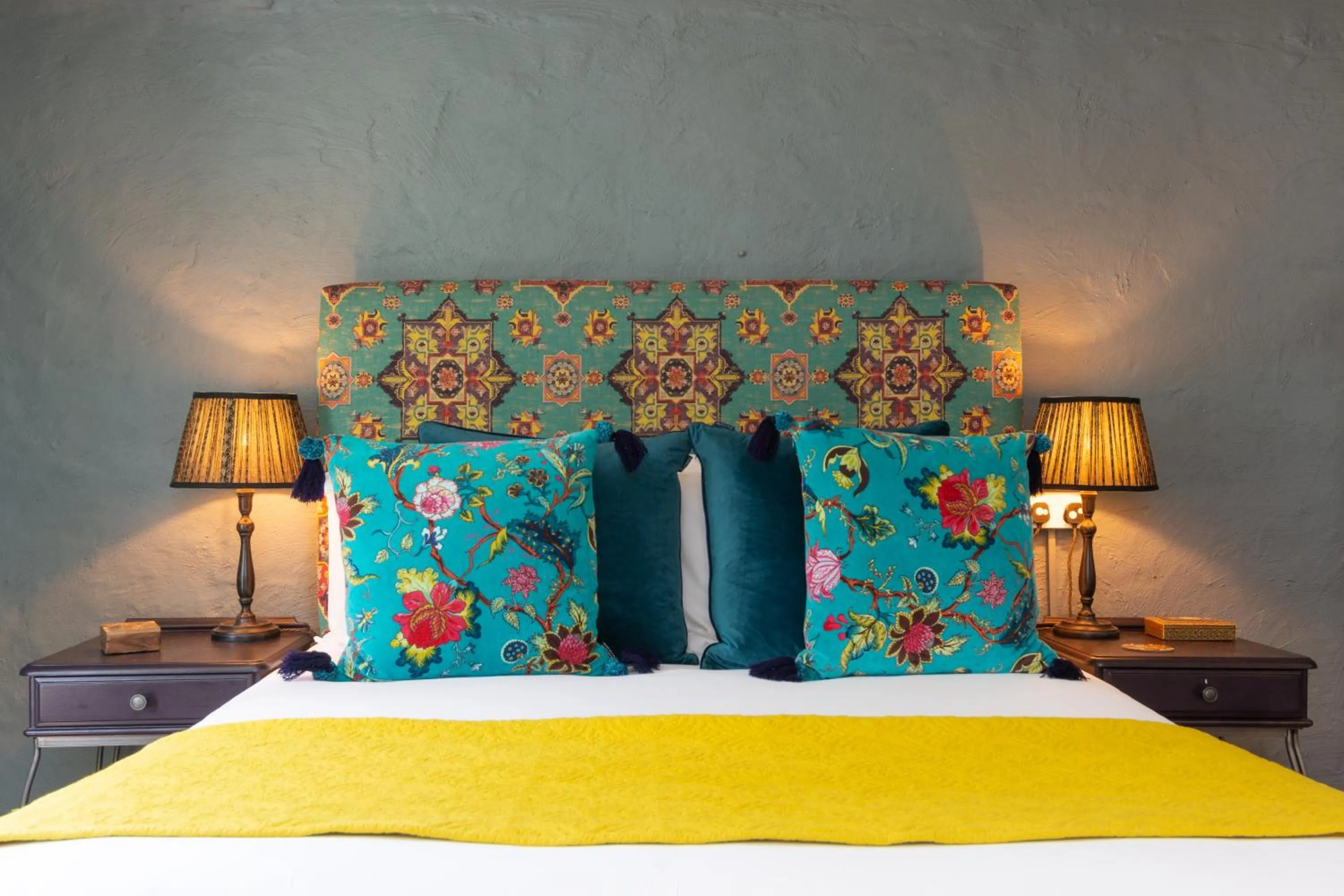 Bed in Jersey Arms Hotel Bicester