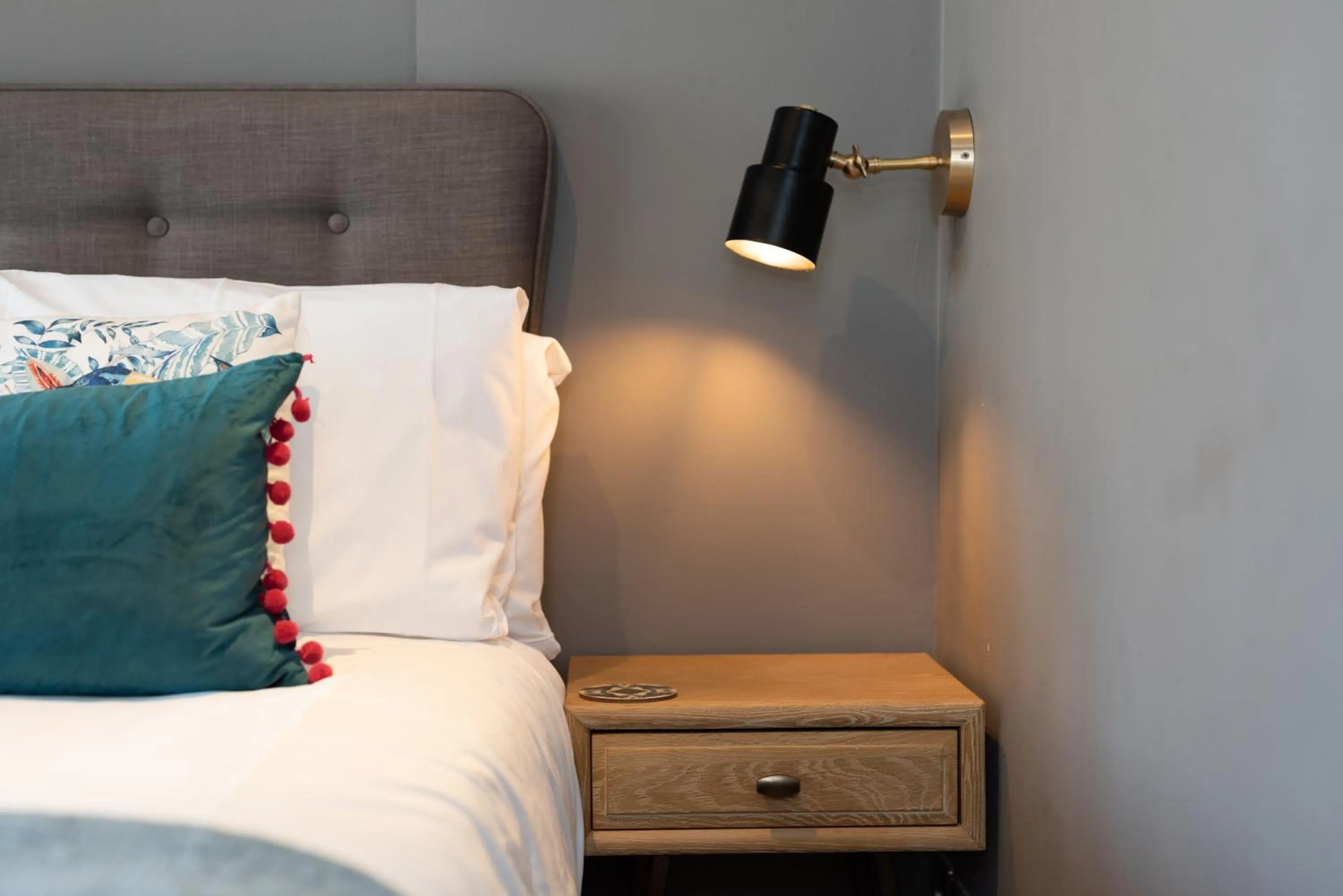 Bed in Jersey Arms Hotel Bicester