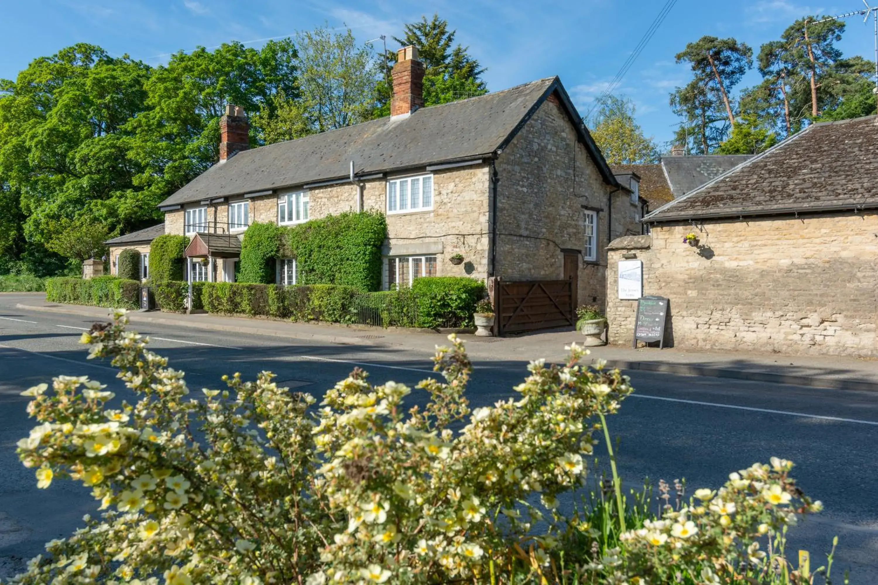 Jersey Arms Hotel Bicester Jersey Arms Hotel Bicester