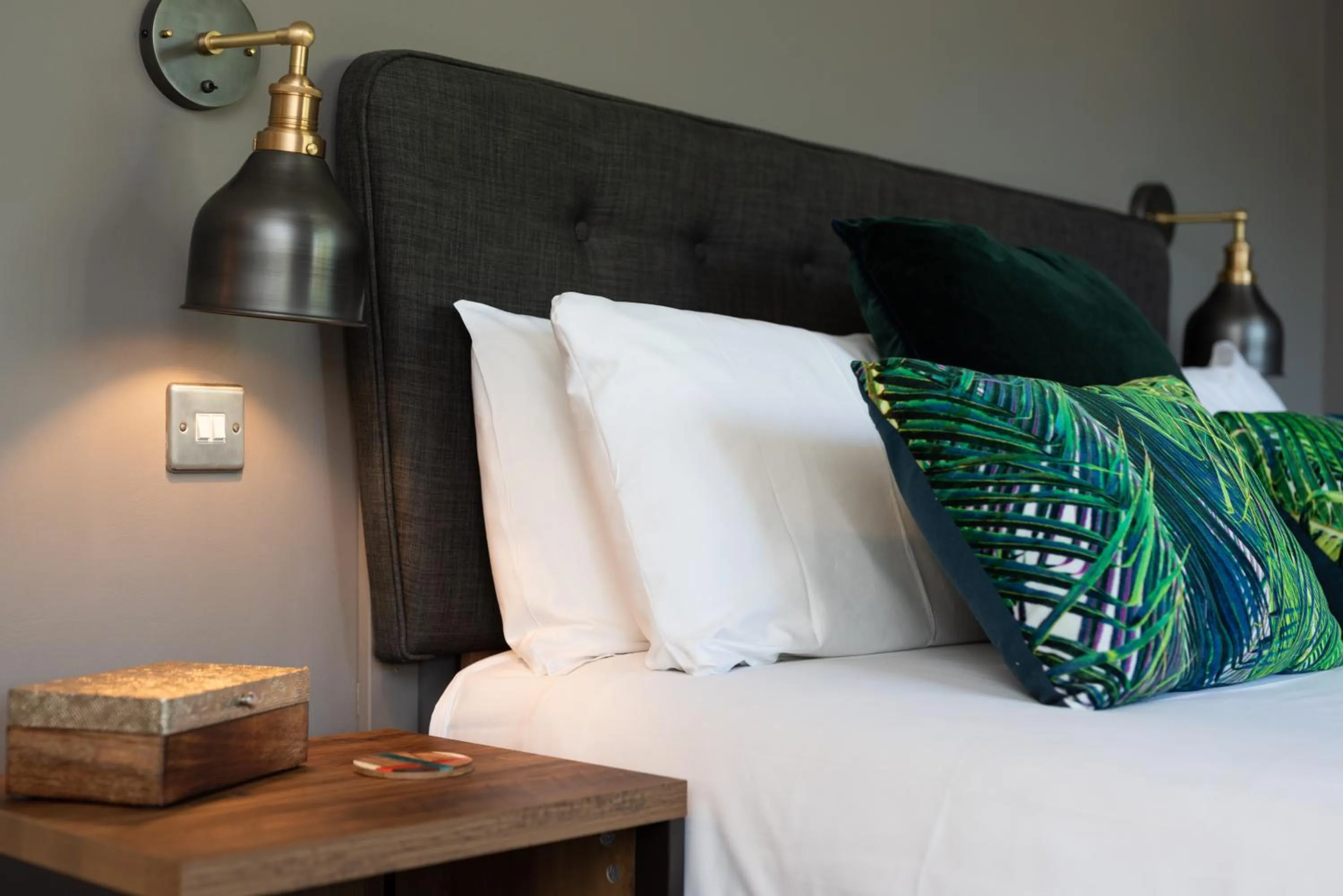 Bed in Jersey Arms Hotel Bicester