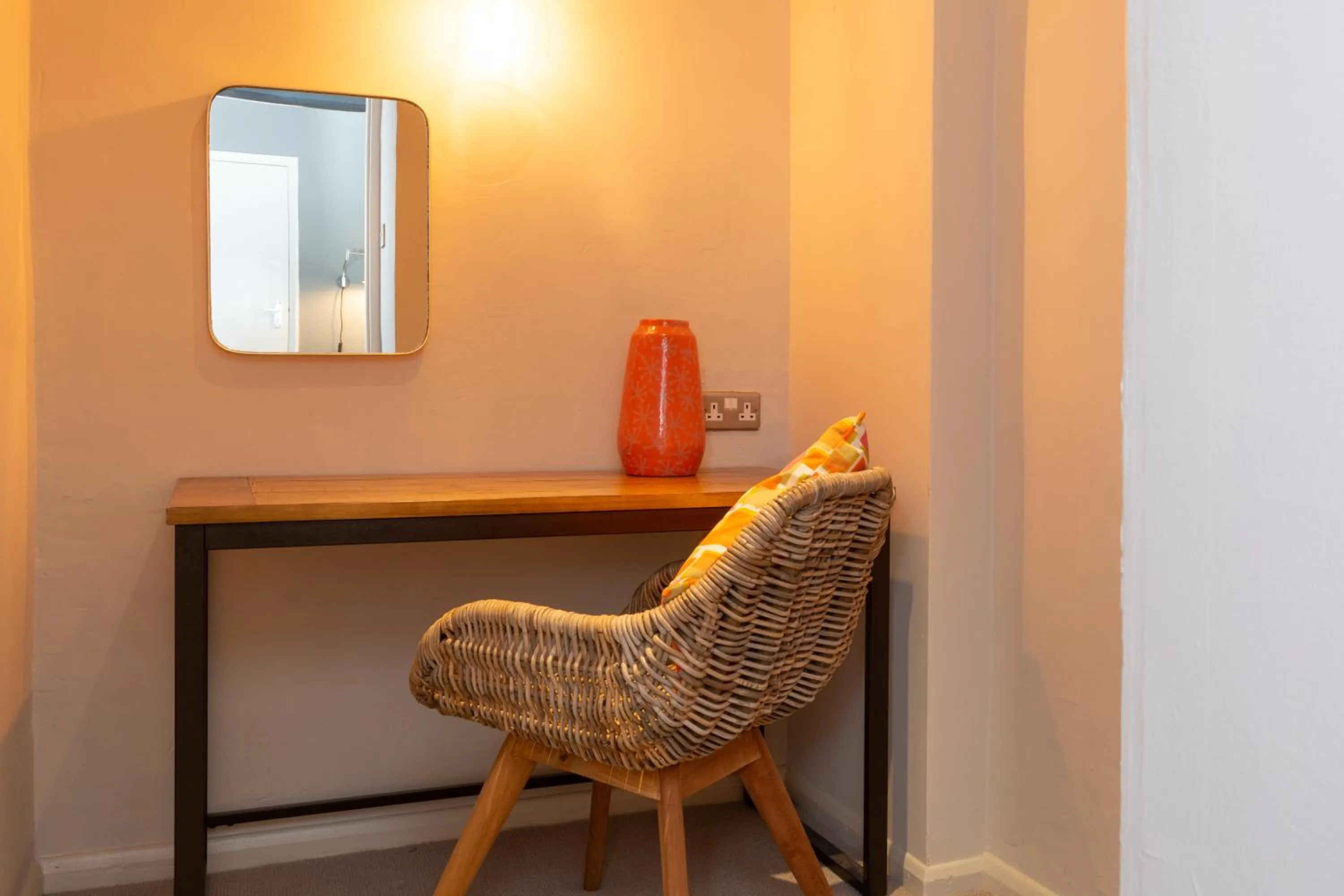 Seating area in Jersey Arms Hotel Bicester