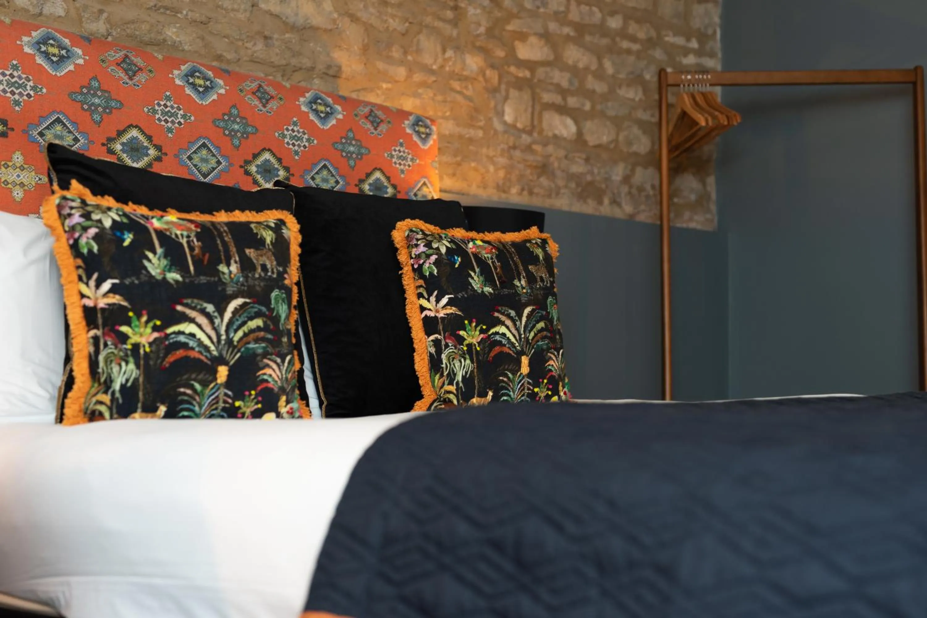 Bed in Jersey Arms Hotel Bicester