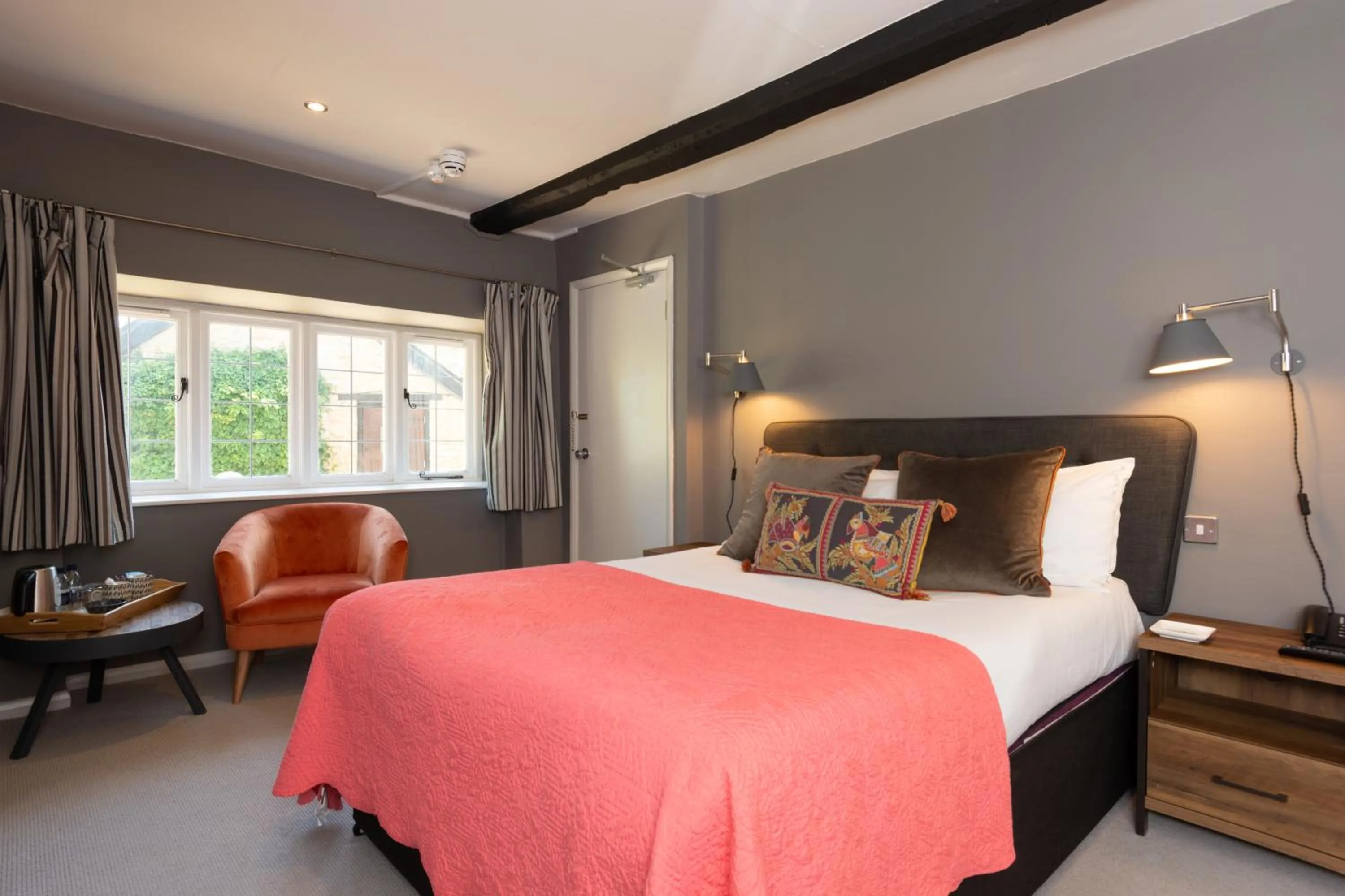 Bedroom, Bed in Jersey Arms Hotel Bicester