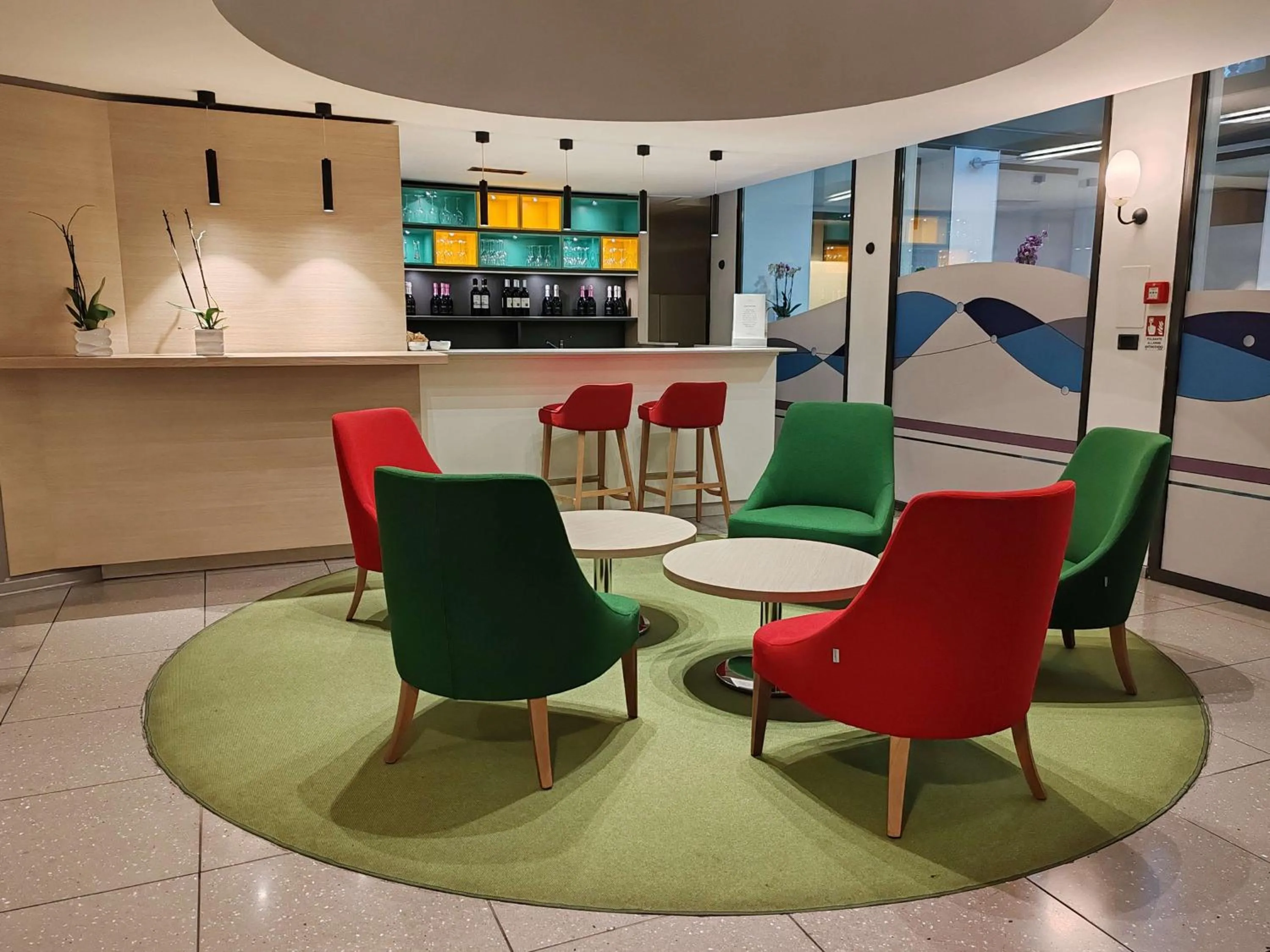 Lounge or bar in Sure Hotel by Best Western Turin City Centre