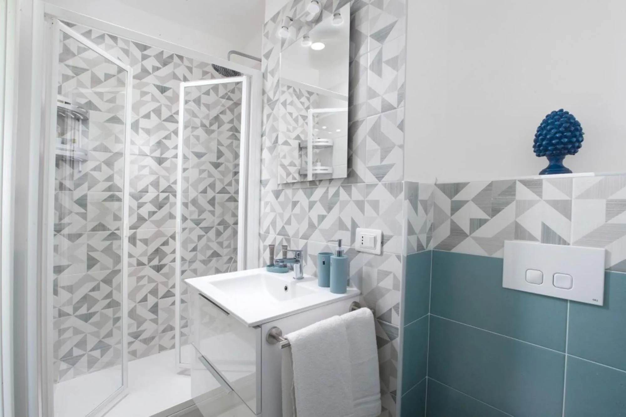 Sorrento Mahal Kita Lovely 6-Bed in Sorrento