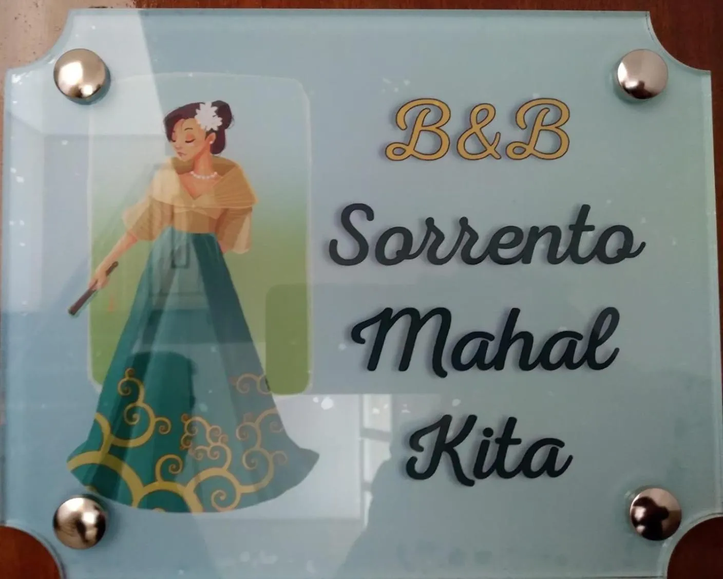 Property logo or sign in Sorrento Mahal Kita Lovely 6-Bed in Sorrento