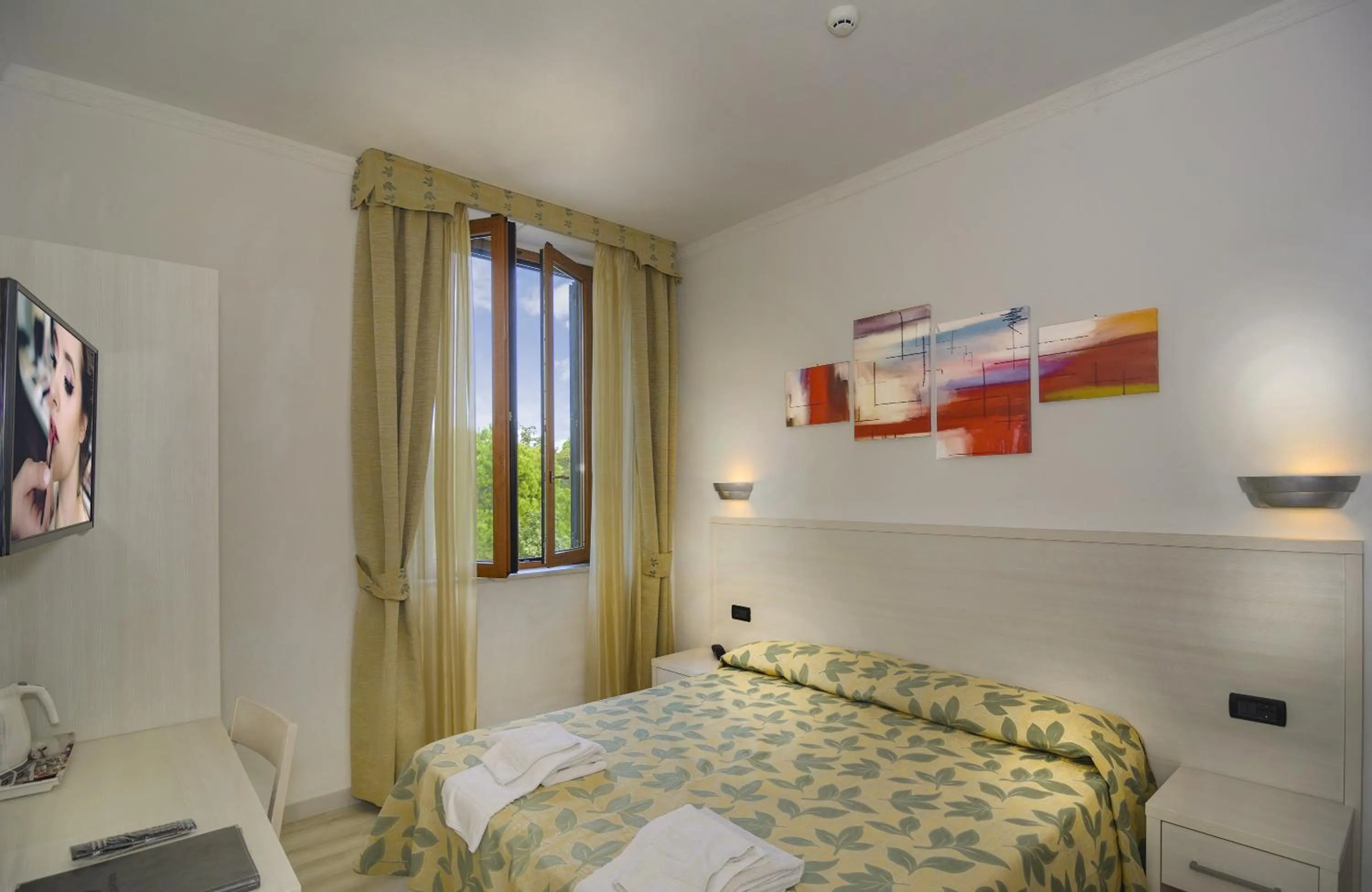 Bedroom, Bed in Hotel Vittoria