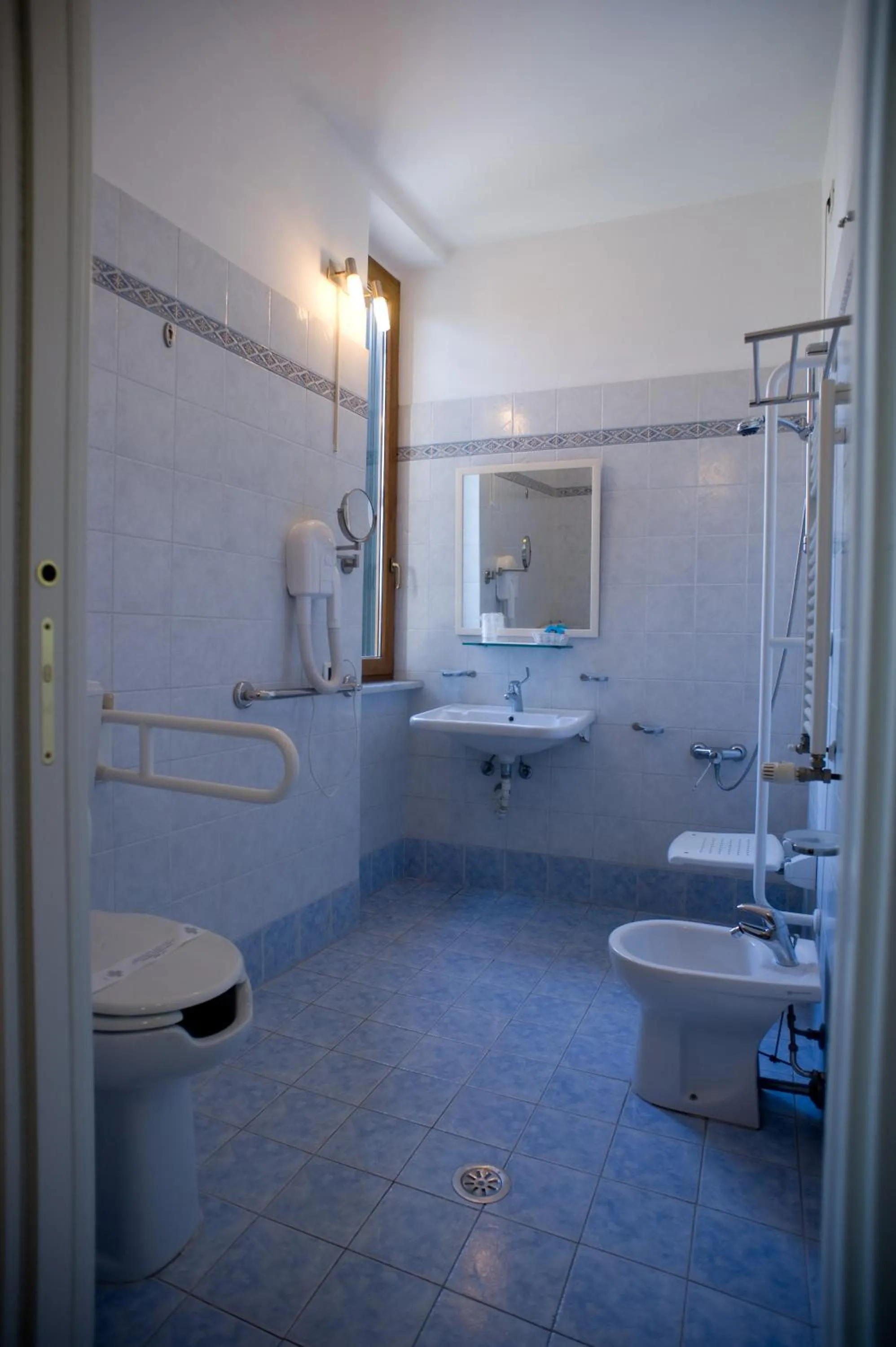 Bathroom in Hotel Vittoria