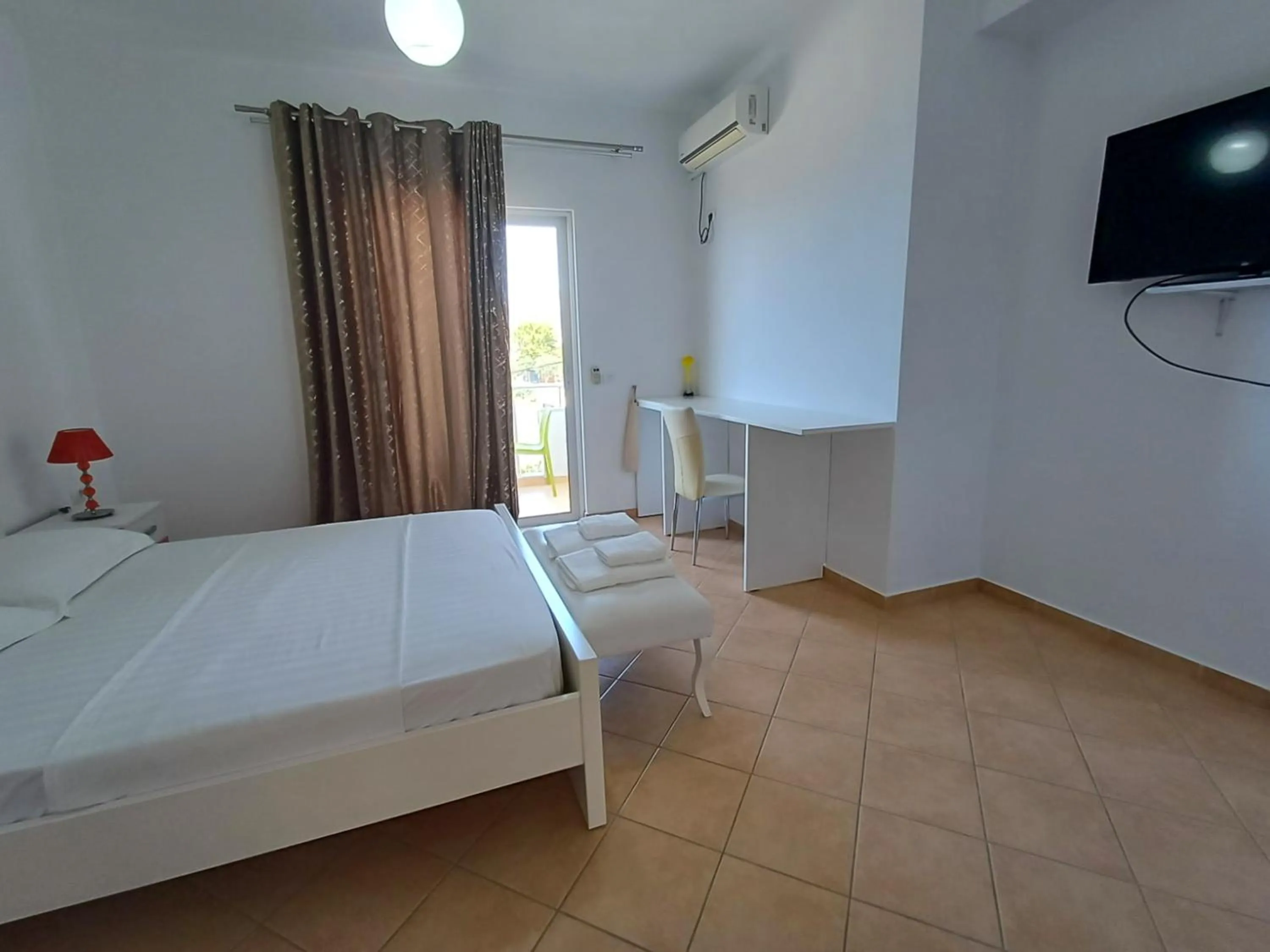 Bed in Hotel Sherifi