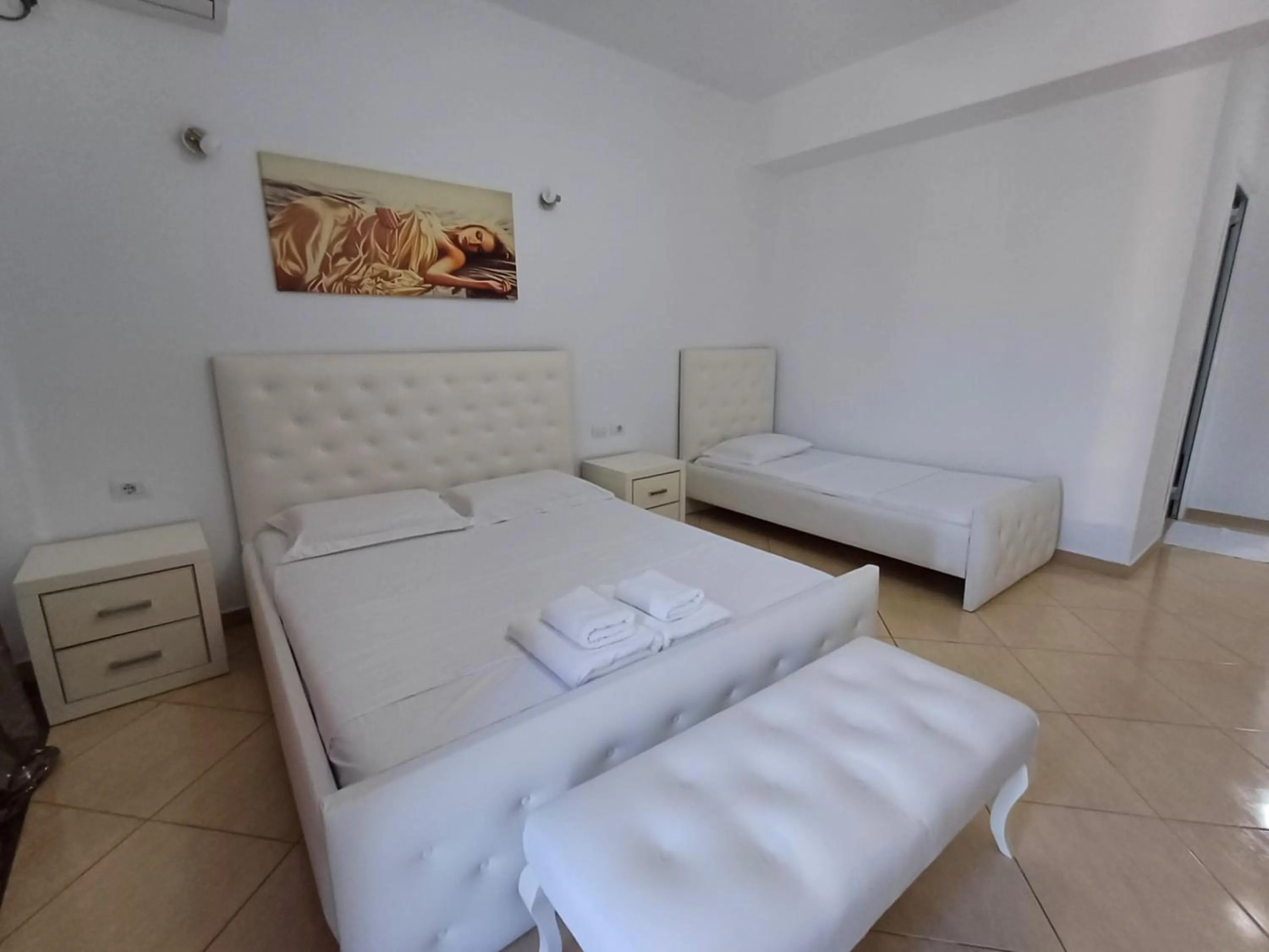 Bed in Hotel Sherifi