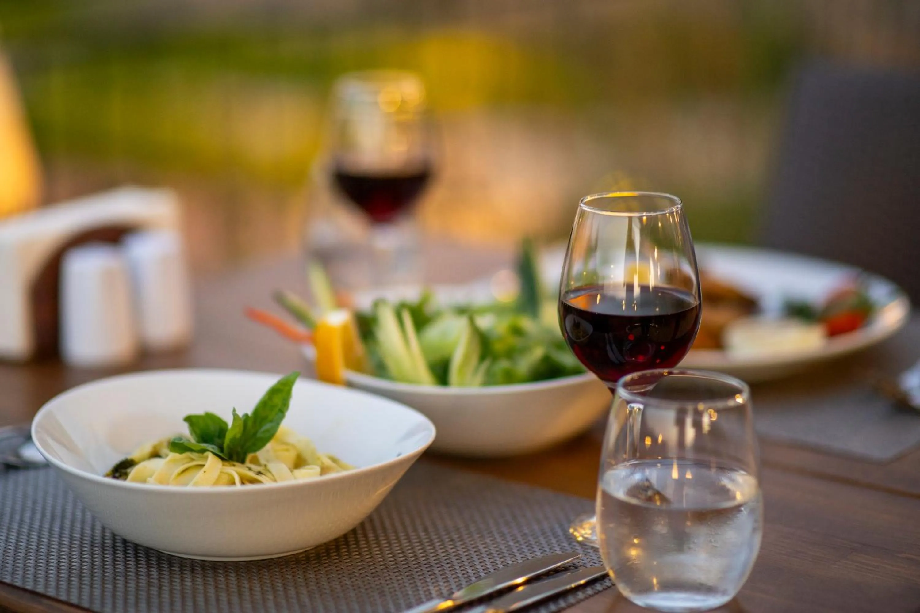 Restaurant/places to eat in Maison Green Hill Hobbit Villas & Boutique Hotel