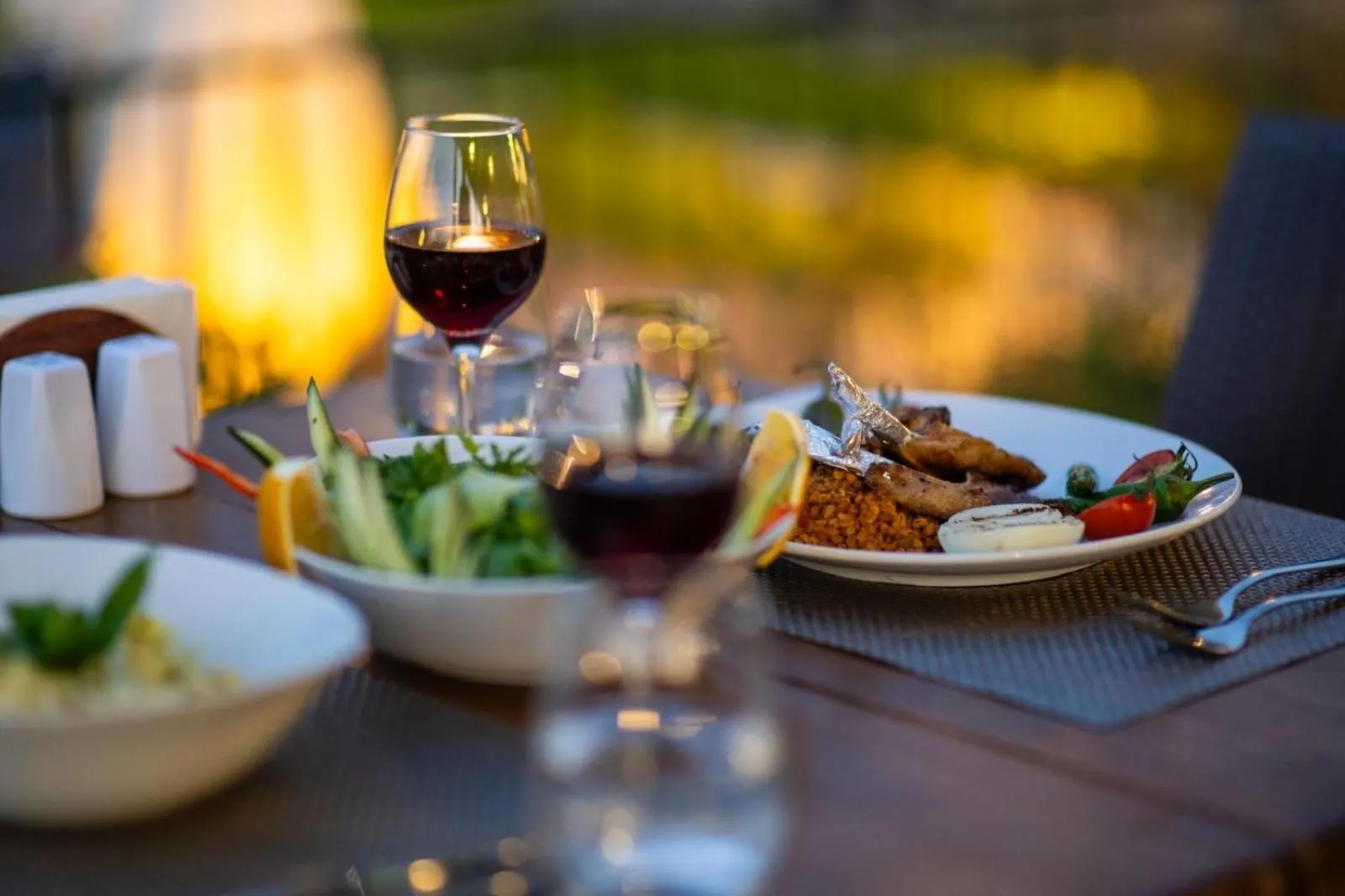 Restaurant/places to eat in Maison Green Hill Hobbit Villas & Boutique Hotel