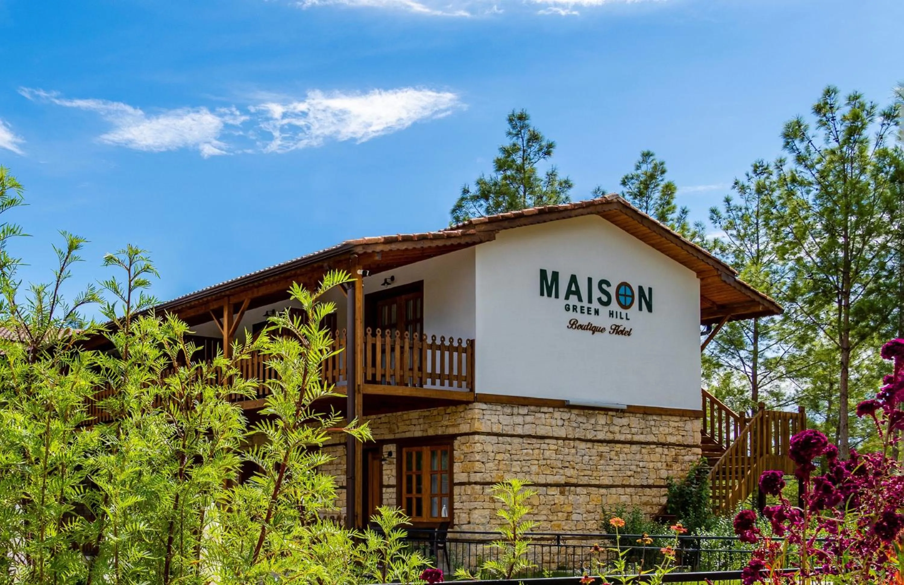 Property building in Maison Green Hill Hobbit Villas & Boutique Hotel