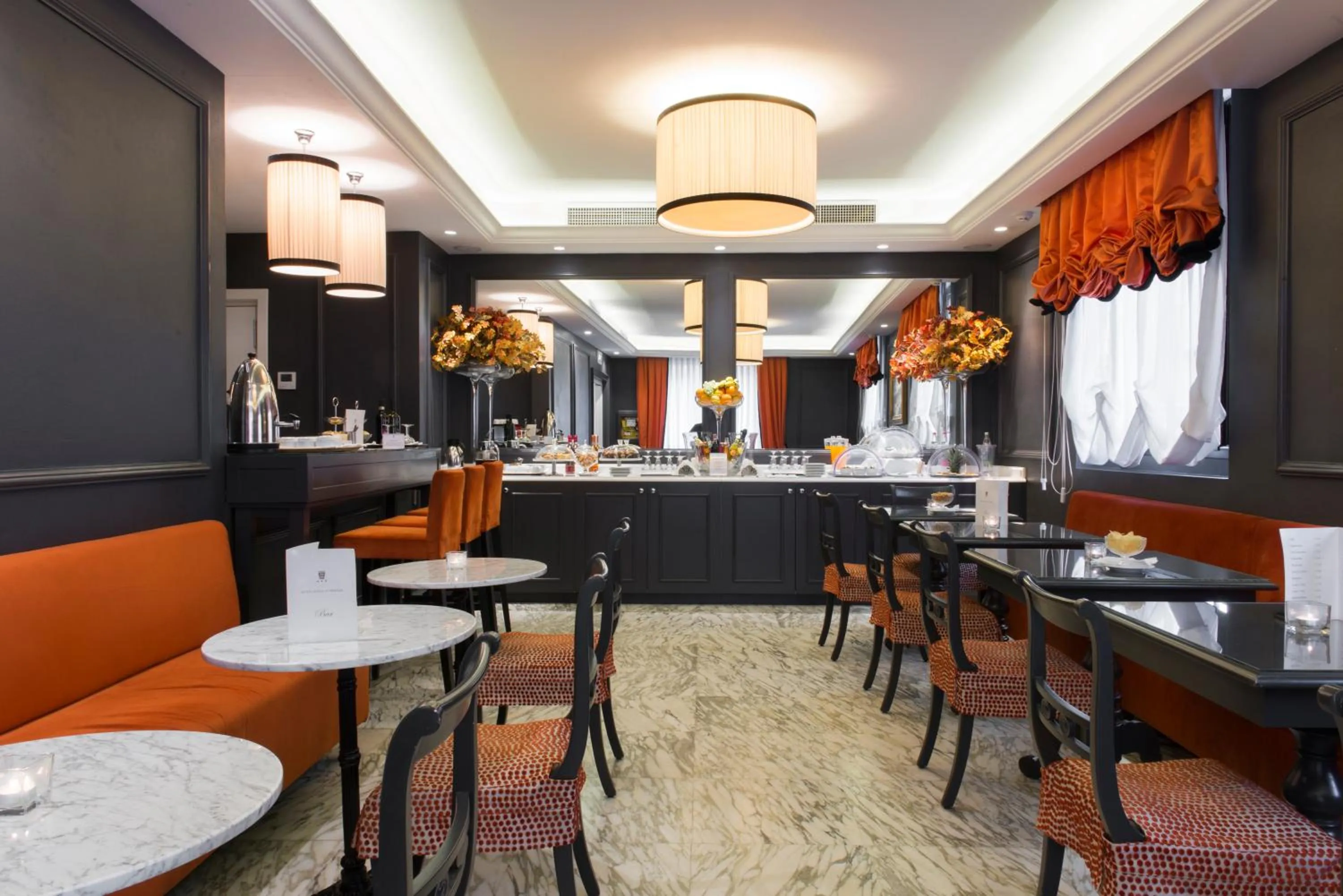 Lounge or bar in Hotel Rapallo