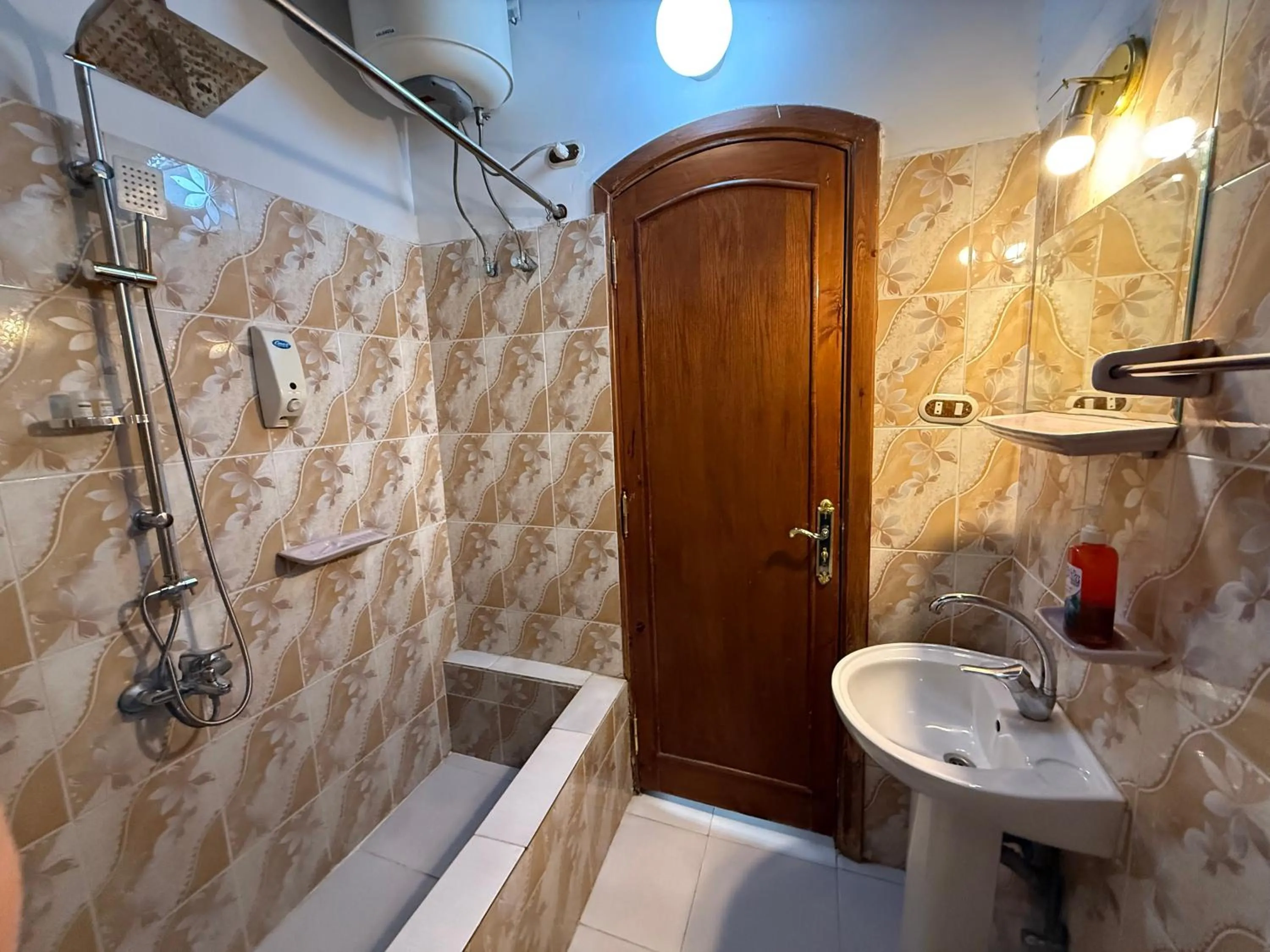 Shower in Luxor Villa Hatshepsut