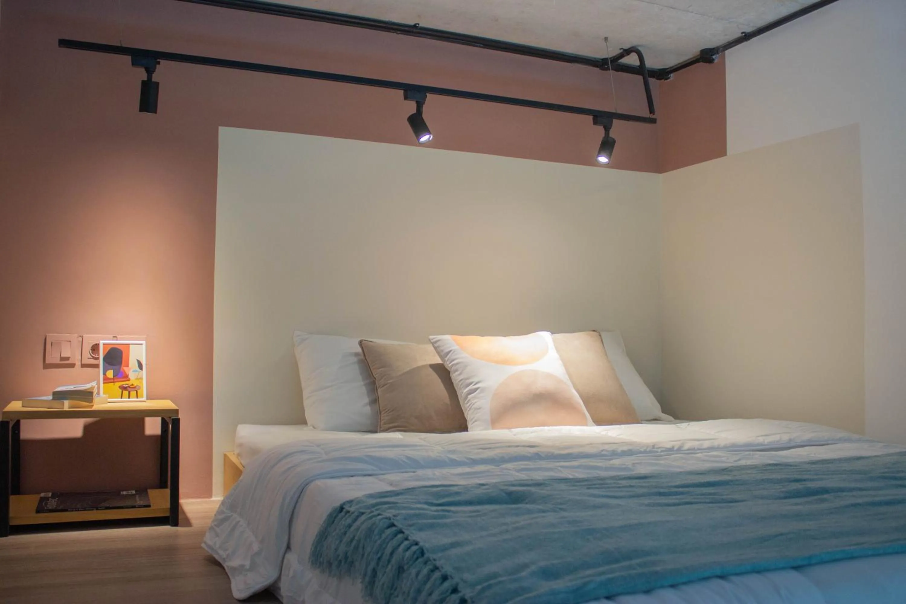 Bedroom, Bed in Cove Hillcrest