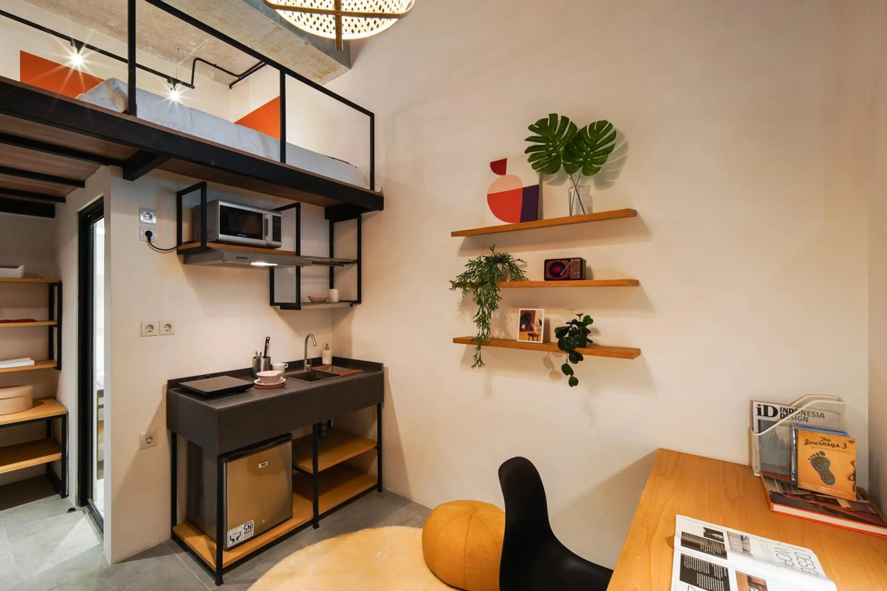 Living room in Cove Hillcrest