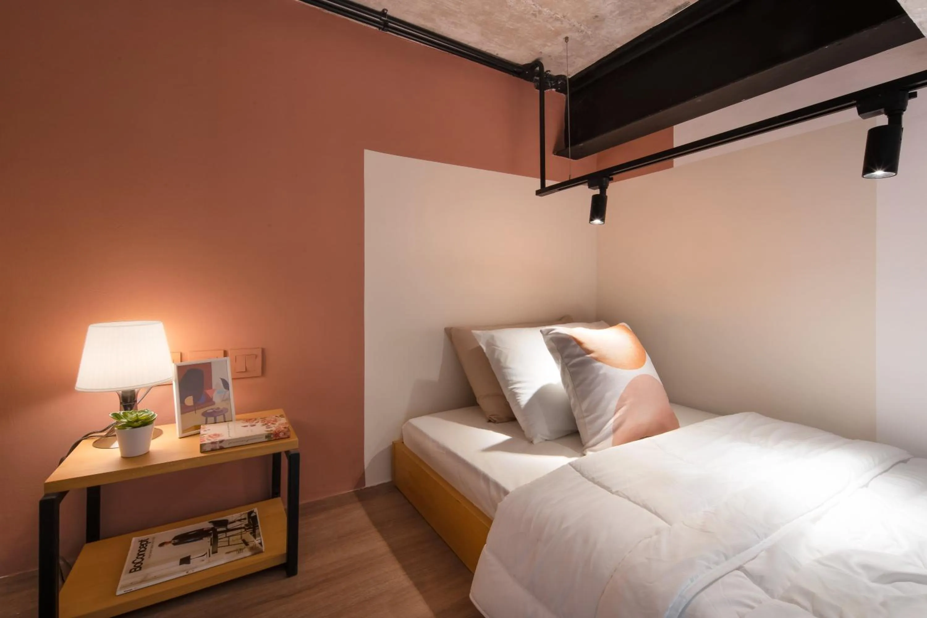 Bedroom, Bed in Cove Hillcrest