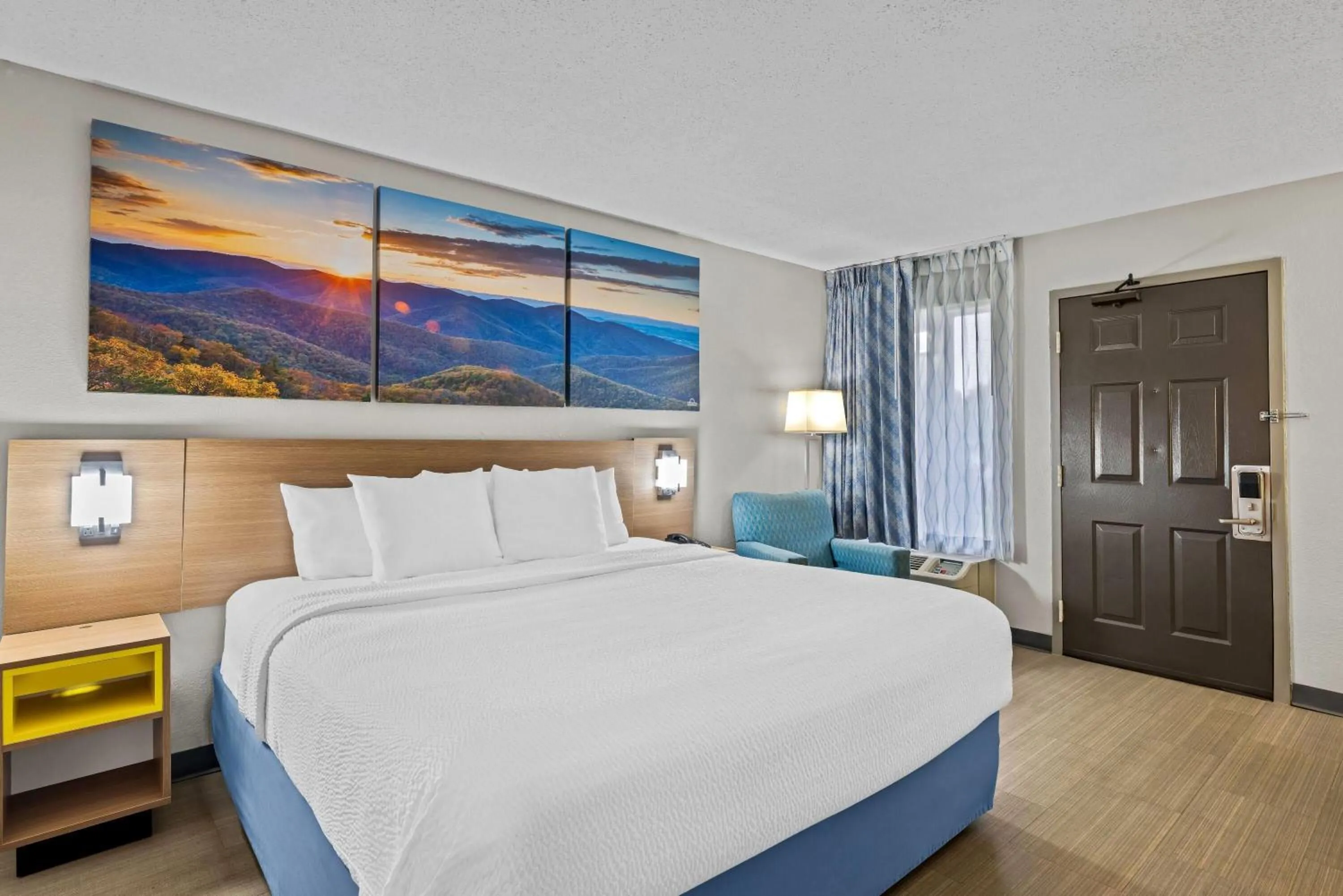 Bed in Days Inn by Wyndham Chattanooga/Hamilton Place