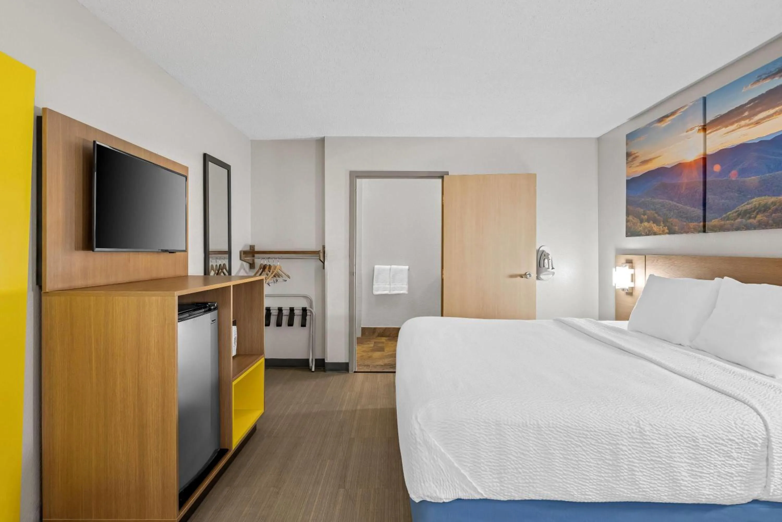 Bed in Days Inn by Wyndham Chattanooga/Hamilton Place