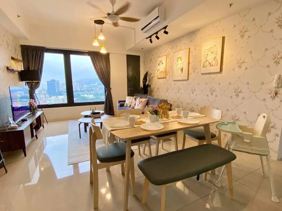 TV and multimedia in Tropicana 218 Macalister Sea & City View by stayCATion Homestay