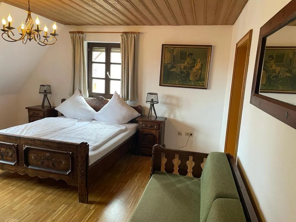 Bed in Hotel und Restaurant Neuhauser