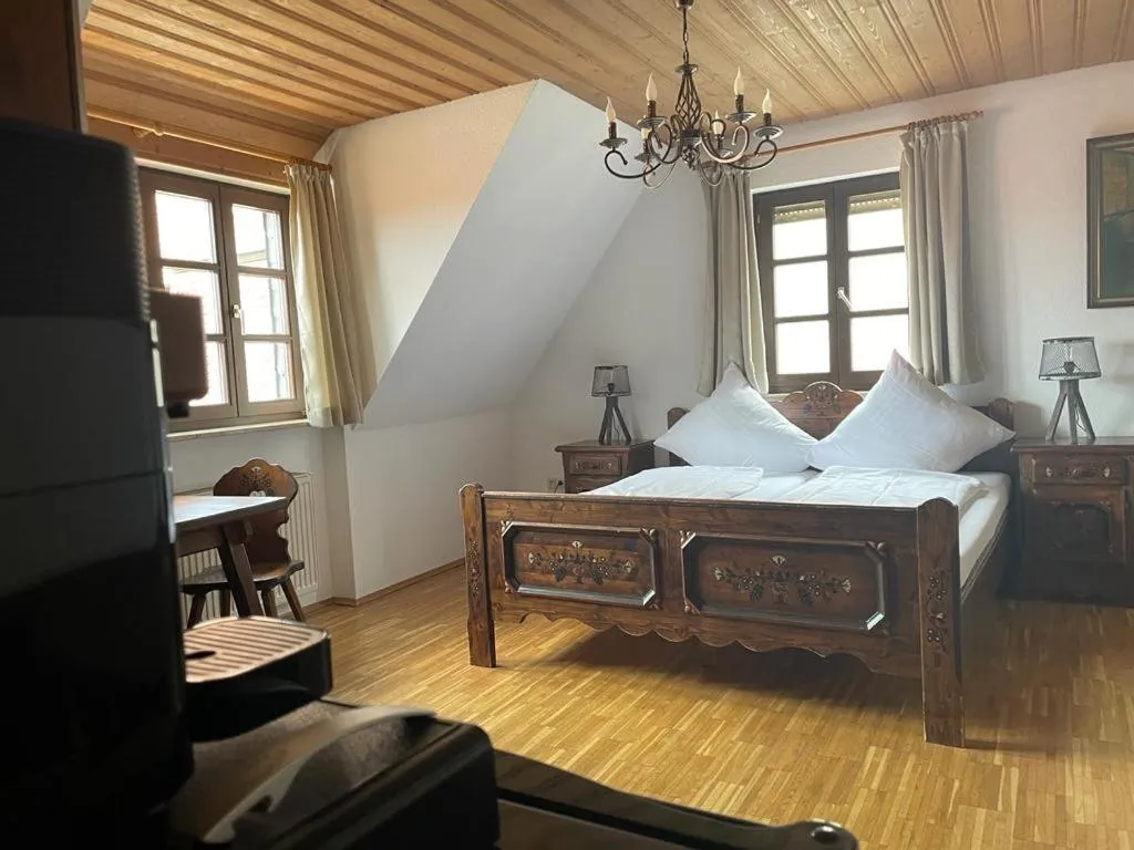 Bed in Hotel und Restaurant Neuhauser