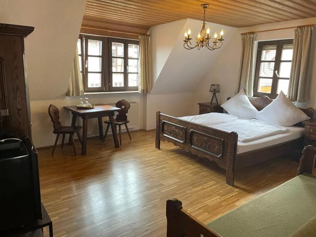 Bed in Hotel und Restaurant Neuhauser