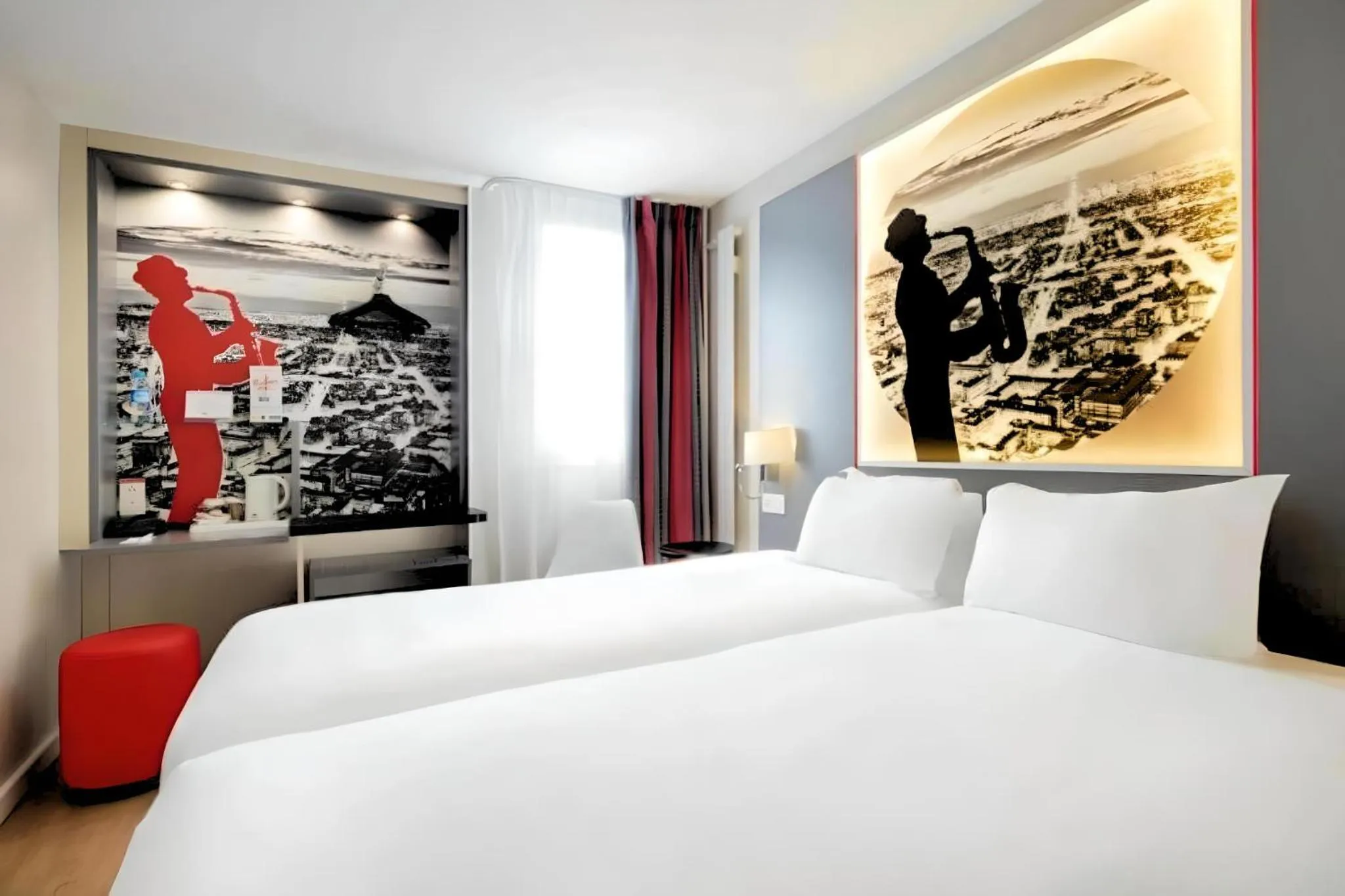 Bed in Hotel Inn Paris Nord Porte de Saint Ouen