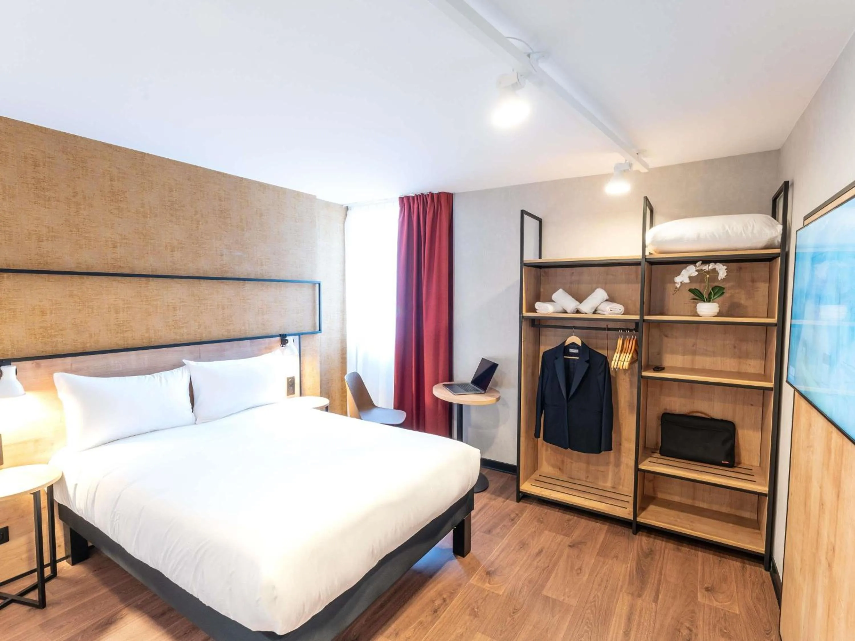 Property building, Bed in ibis Paris Nord Porte de Saint Ouen
