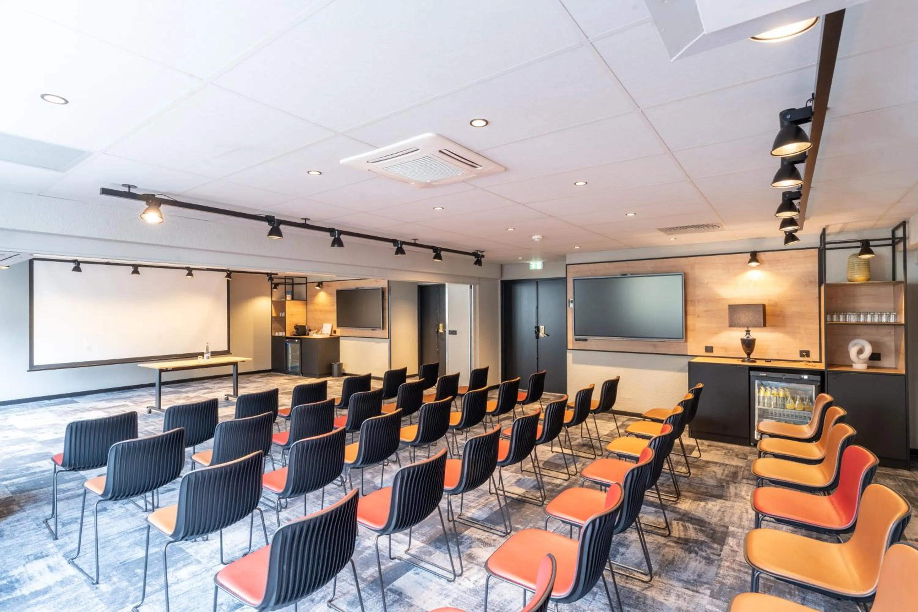 Meeting/conference room in ibis Paris Nord Porte de Saint Ouen