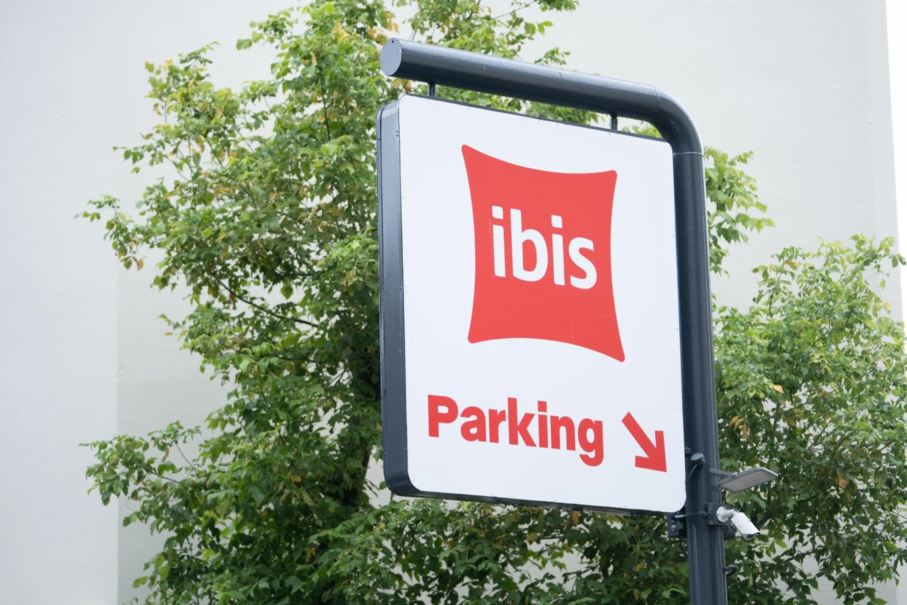 Parking in ibis Paris Nord Porte de Saint Ouen