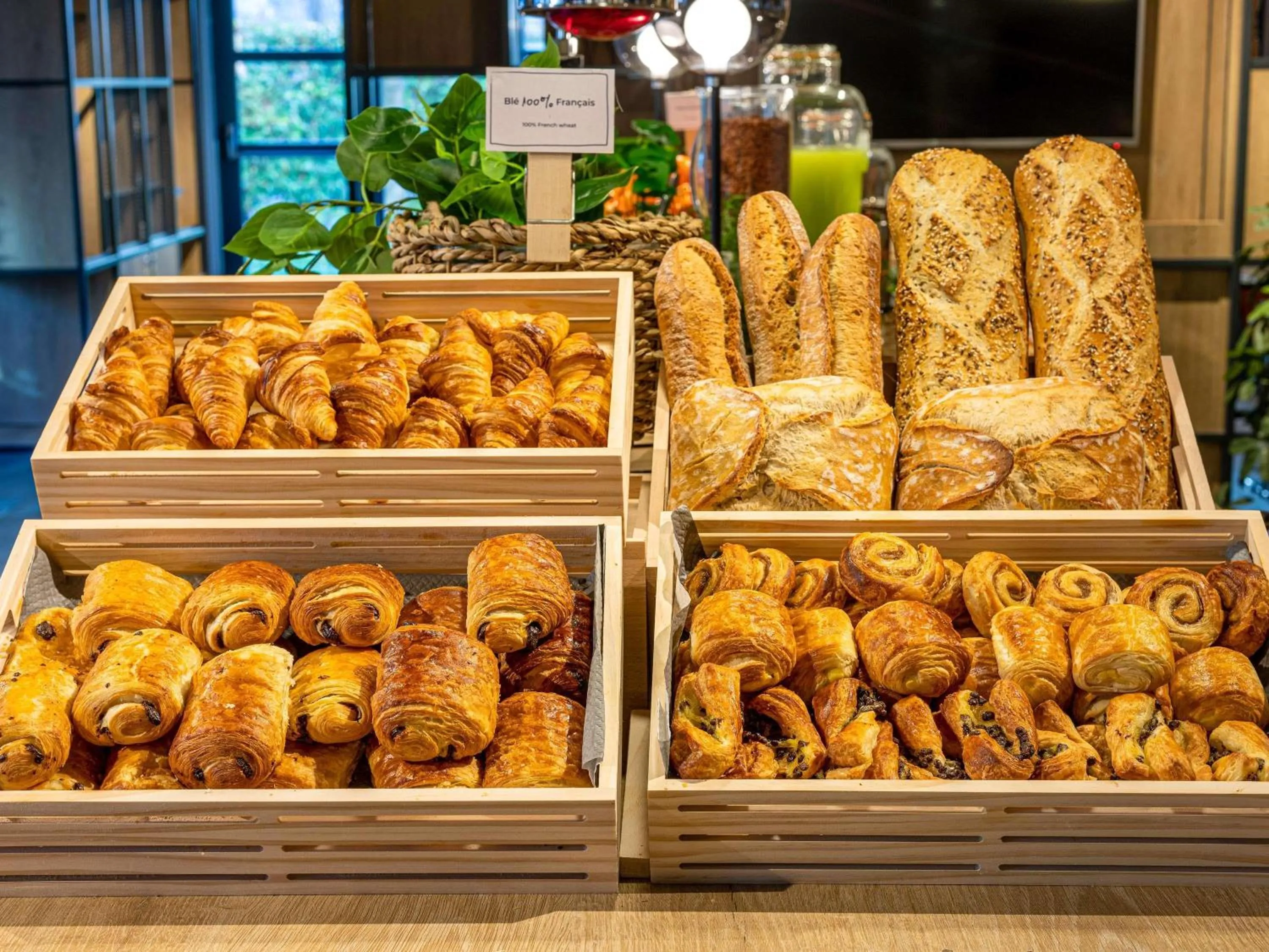 Breakfast in ibis Paris Nord Porte de Saint Ouen