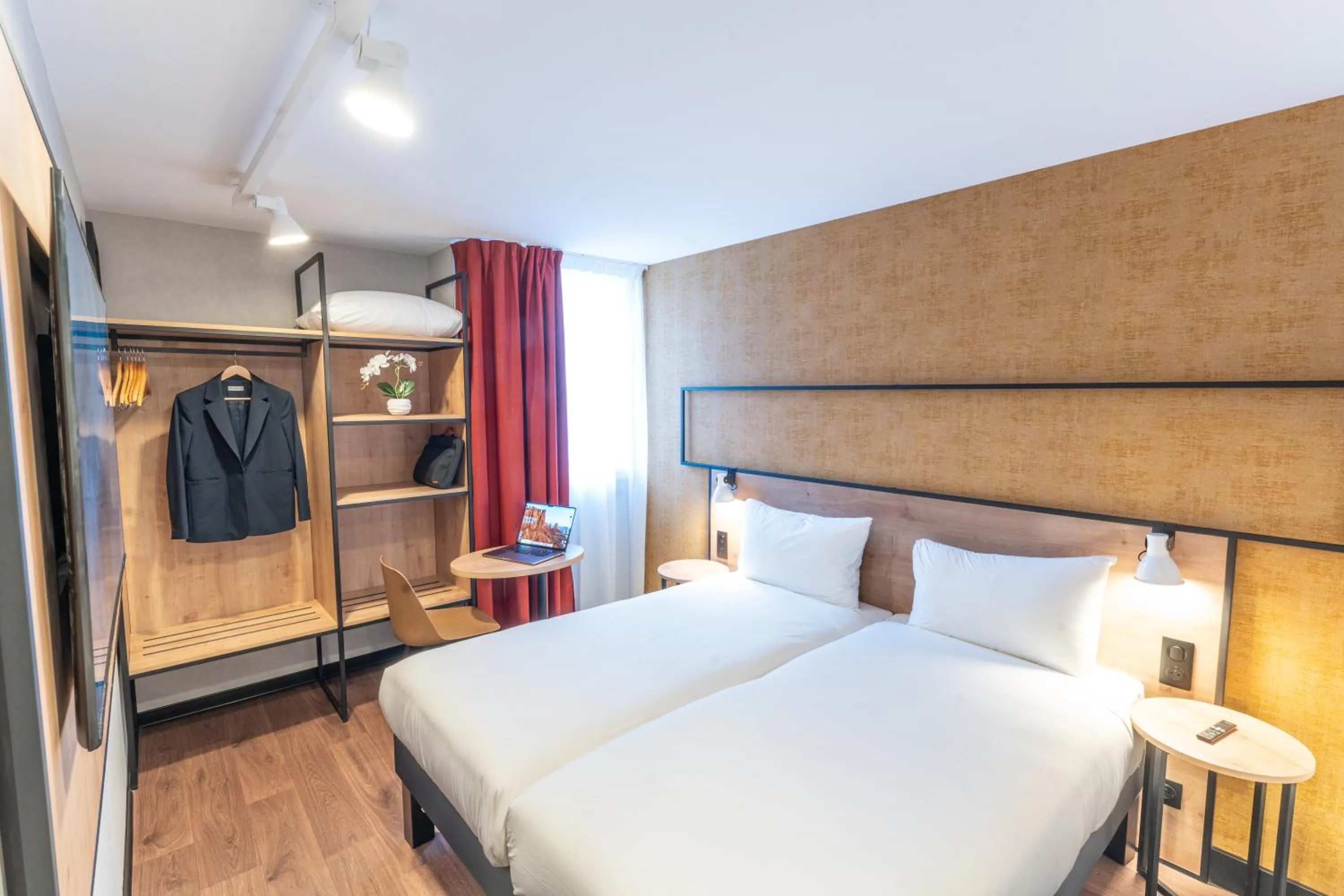 Bedroom, Bed in ibis Paris Nord Porte de Saint Ouen