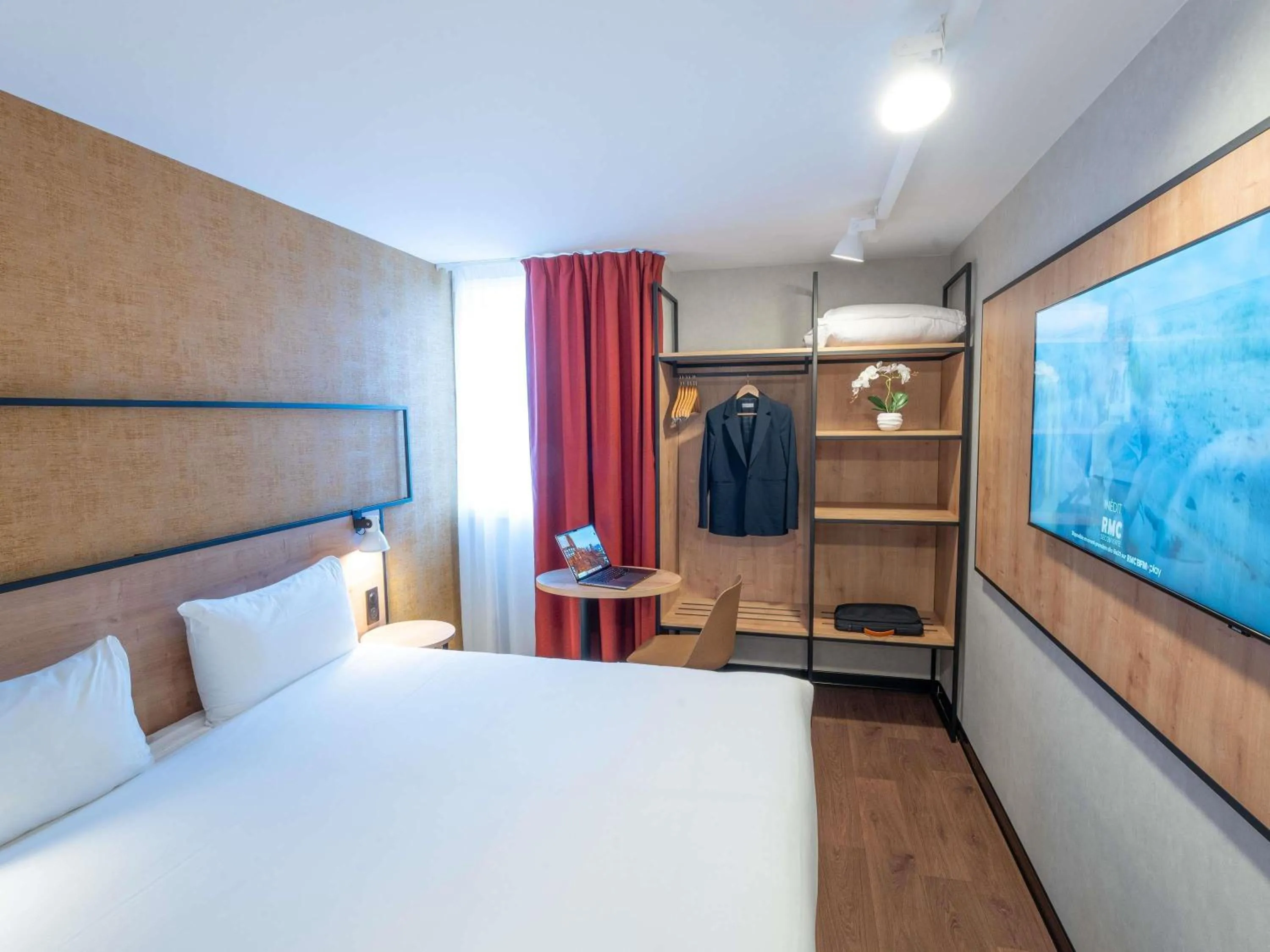 Bedroom, Bed in ibis Paris Nord Porte de Saint Ouen